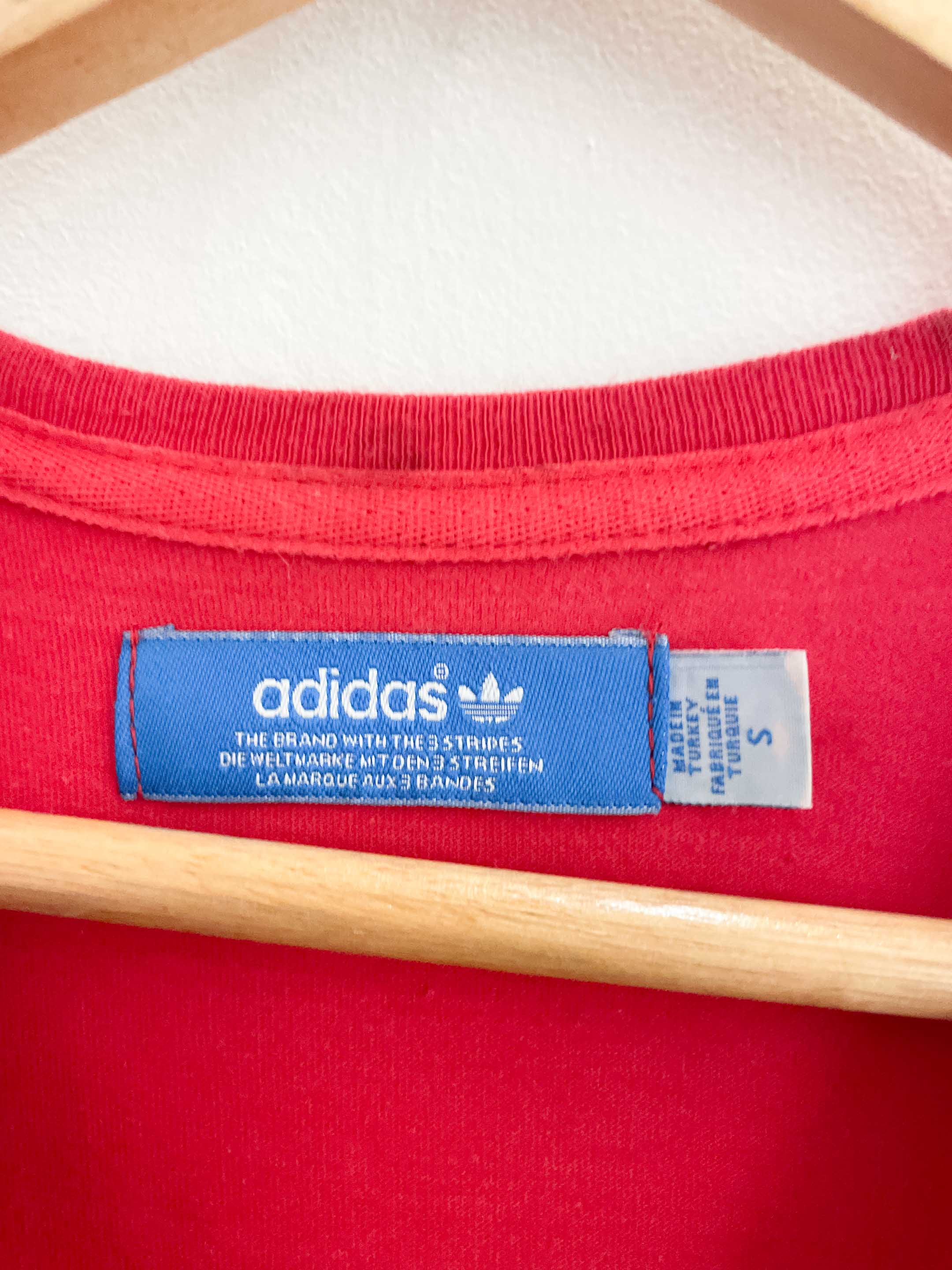 Vintage Adidas who is the king graphics red small tshirt