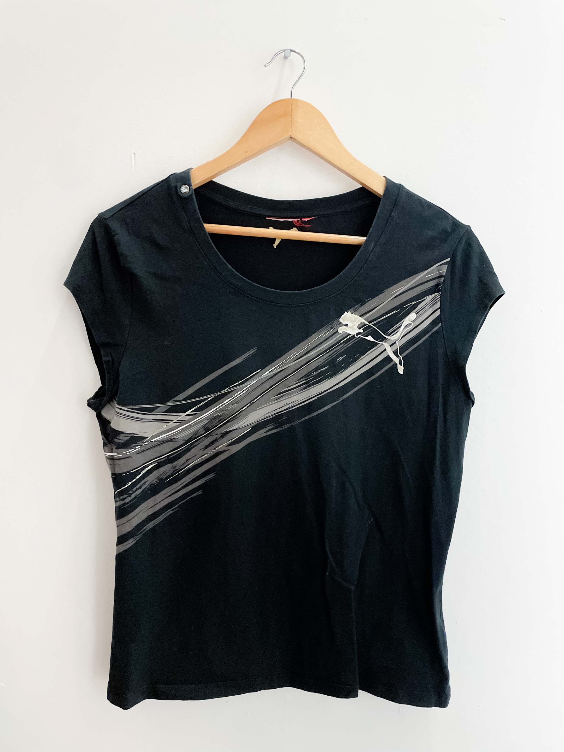 Vintage black puma medium short sleeve tshirt