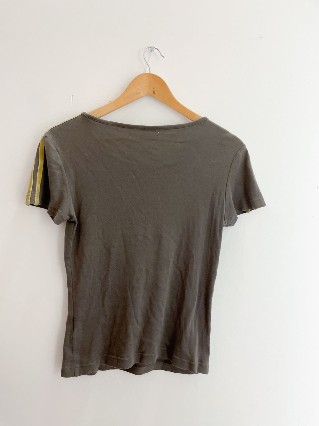 Vintage medium brown 3 stripe adidas shirt