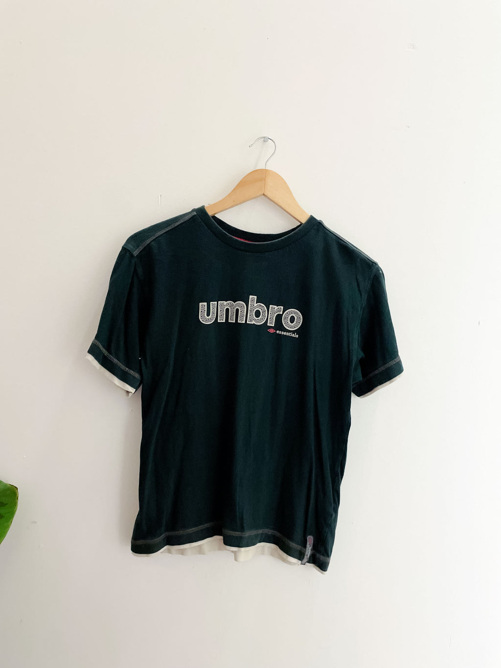 Vintage black umbro essential medium Tshirt