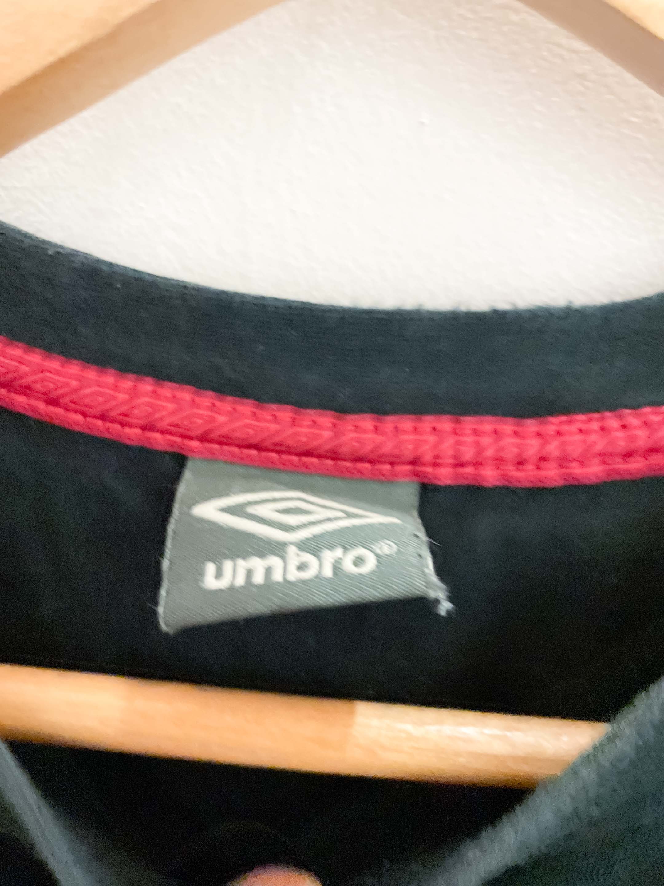 Vintage black umbro essential medium Tshirt