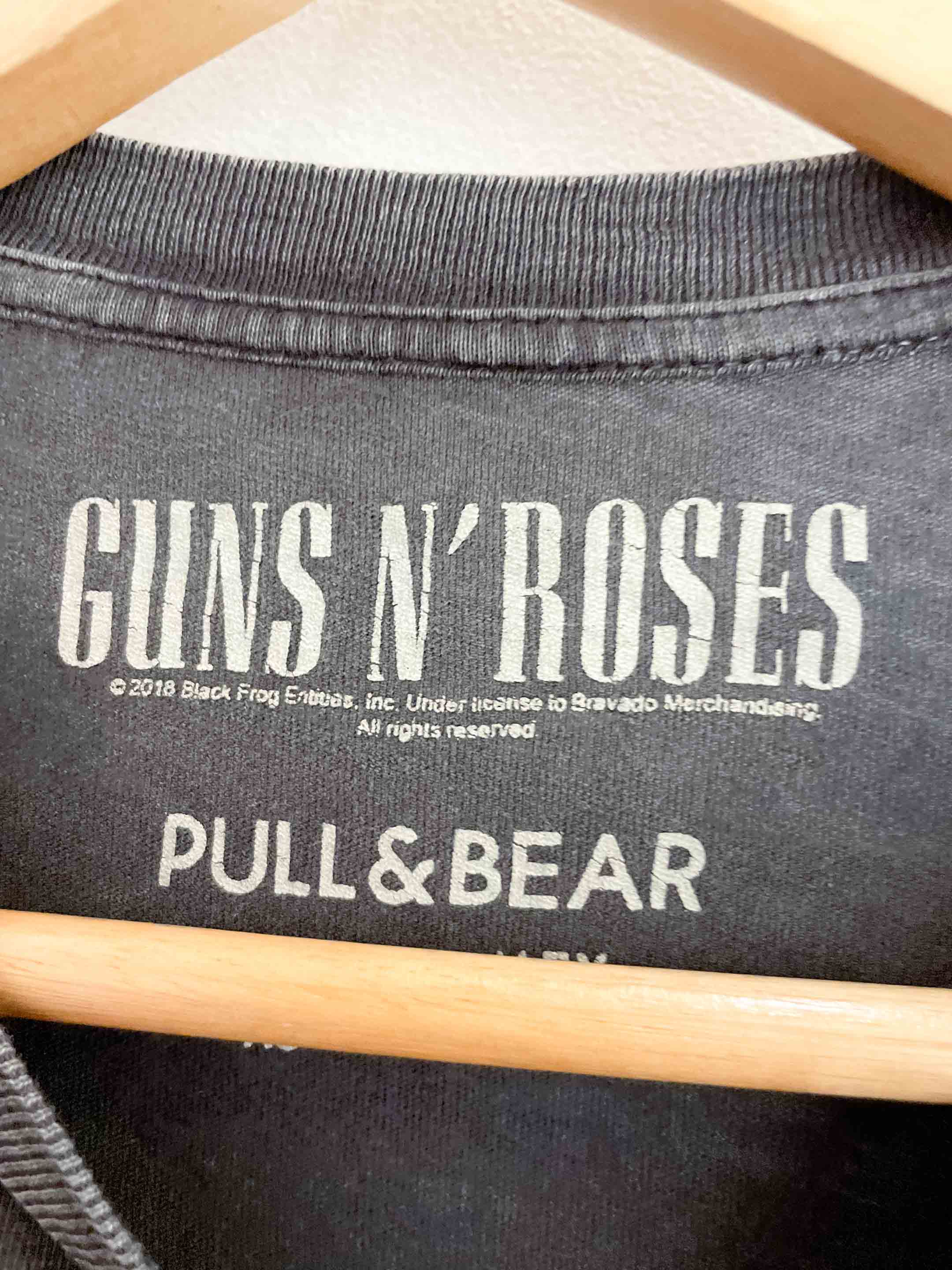 Vintage Pull & bear Guns & roses graphics mens grey tshirt size XS