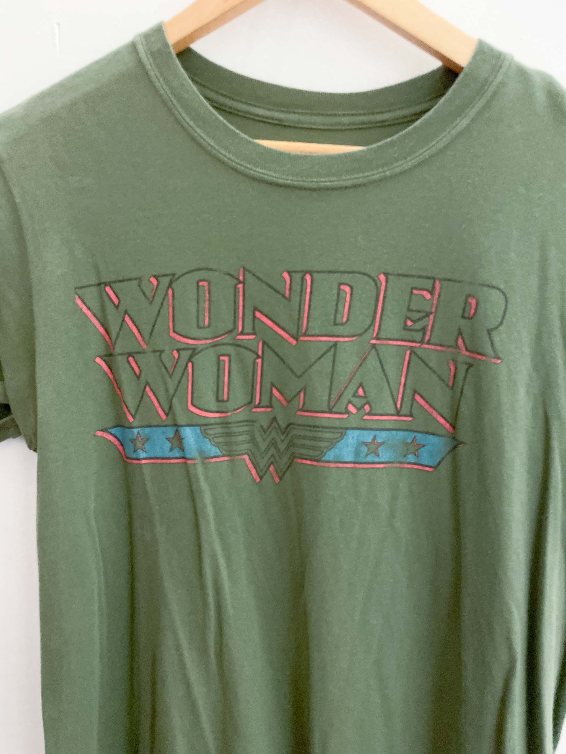 Vintage wonder woman green medium tshirt