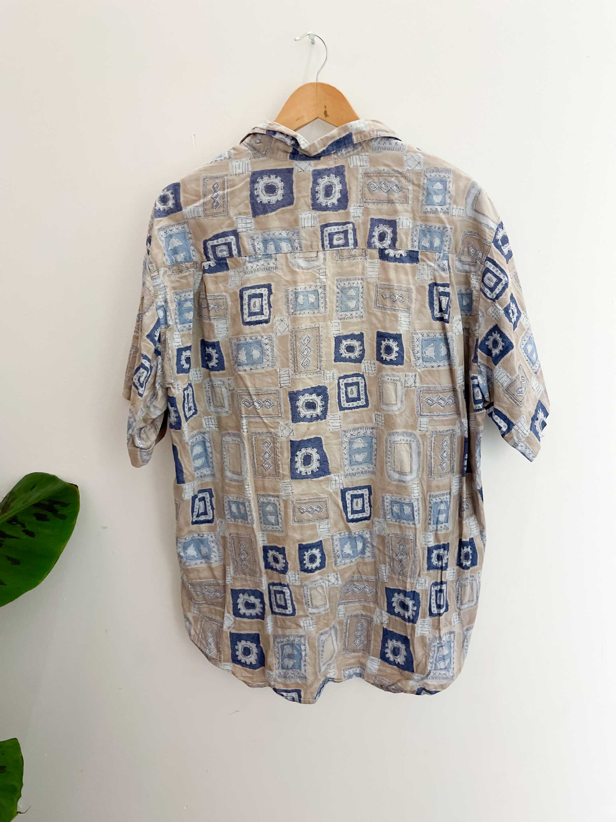 Vintage brown abstract patterned short sleeve shirt size L