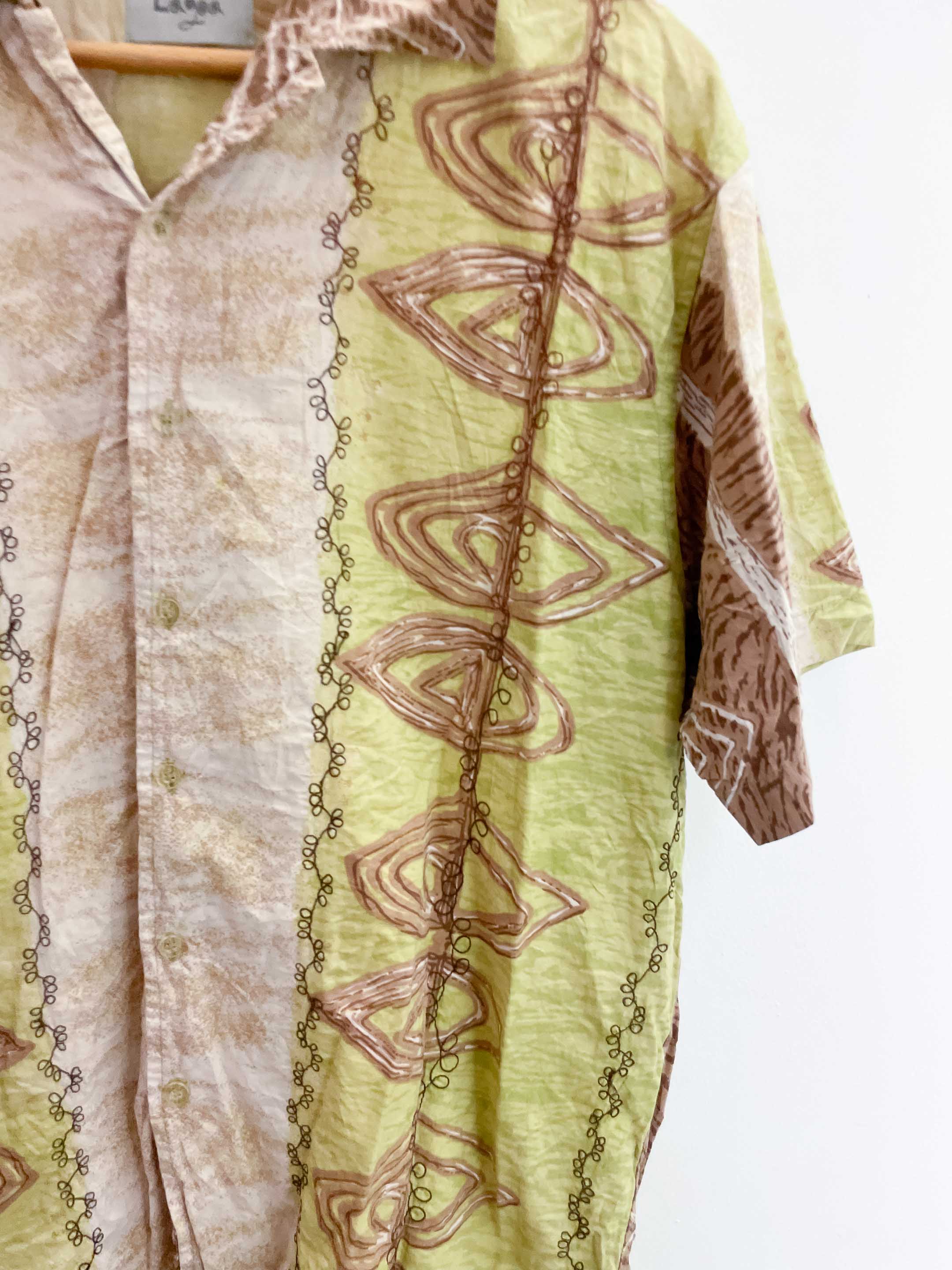 Vintage cabaleros cream festival patterned short sleeve shirt size M