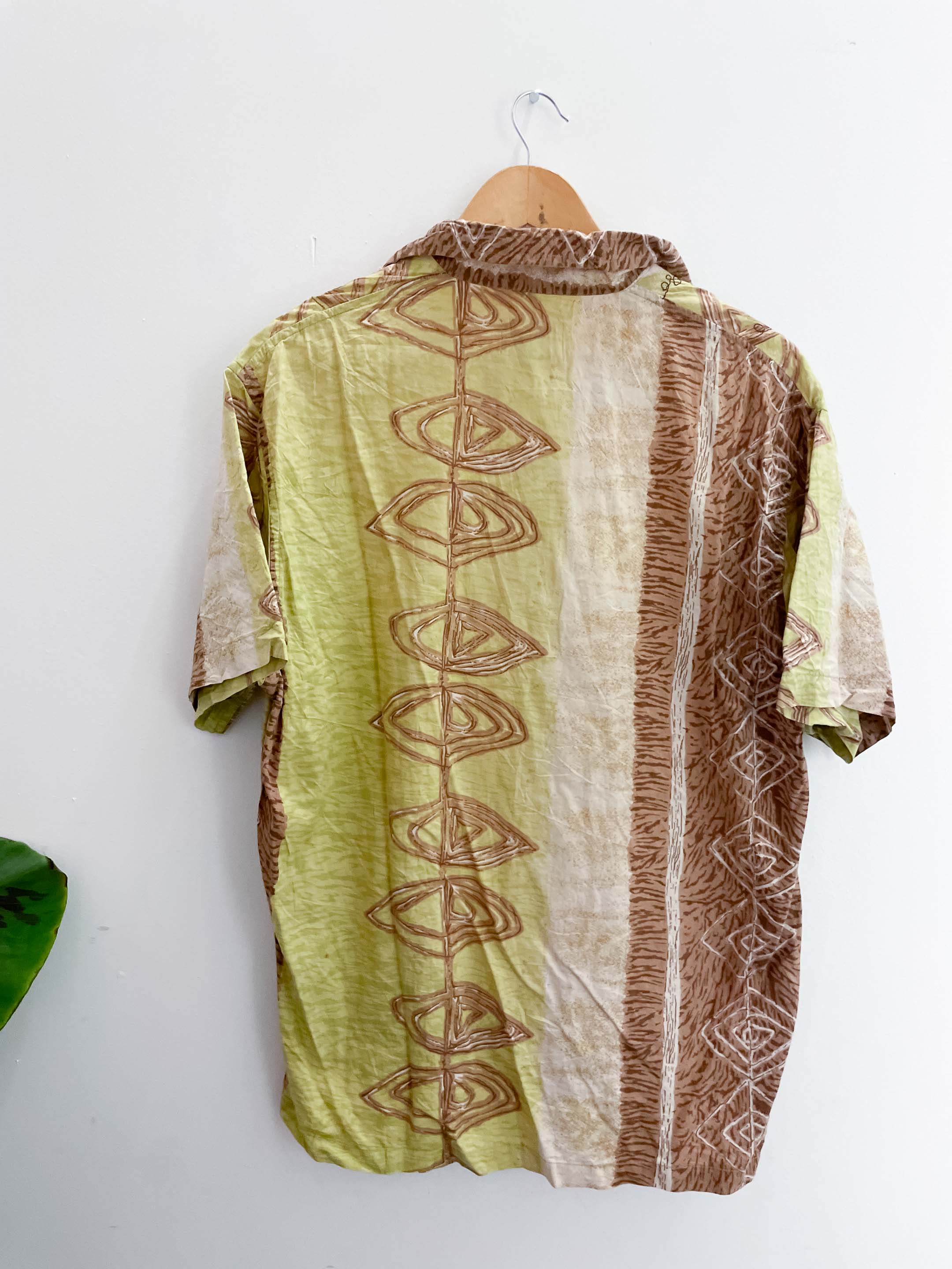 Vintage cabaleros cream festival patterned short sleeve shirt size M