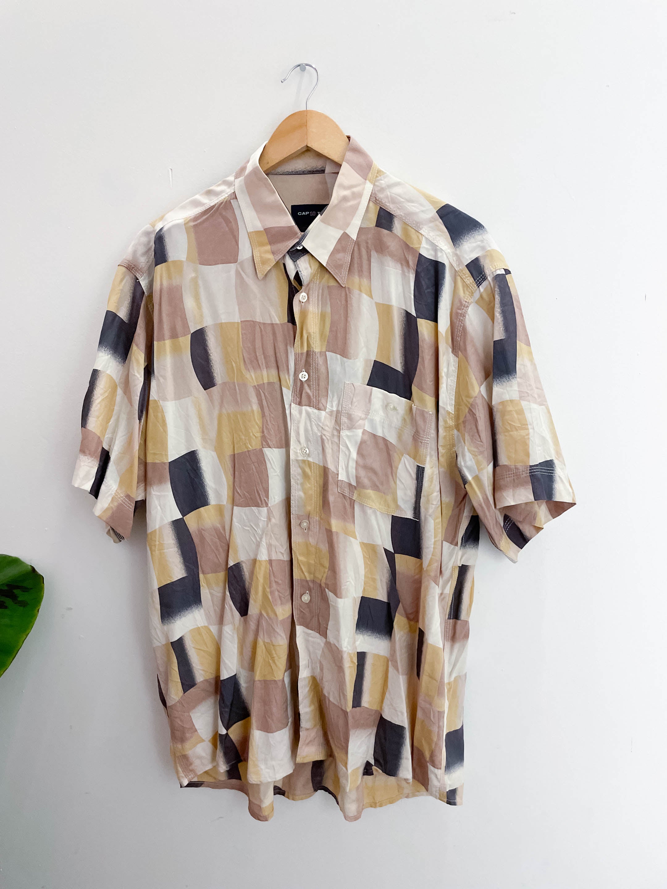 Vintage cream printed pattern cap 10 ten shirt size XL