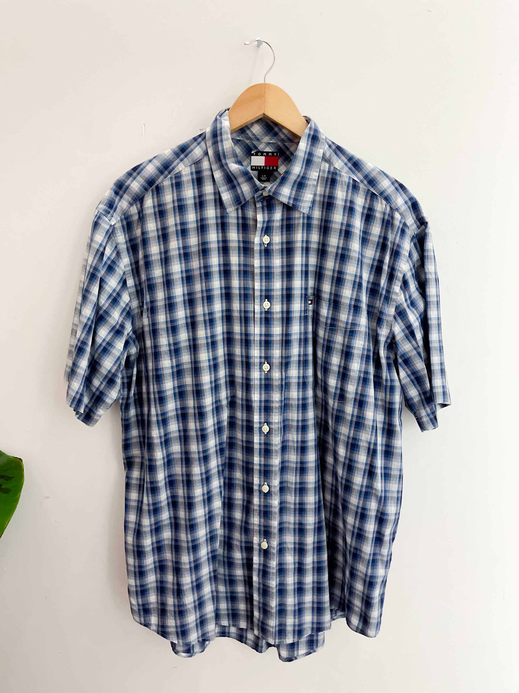 Vintage blue tommy hilfiger checkered mens short sleeve large shirt