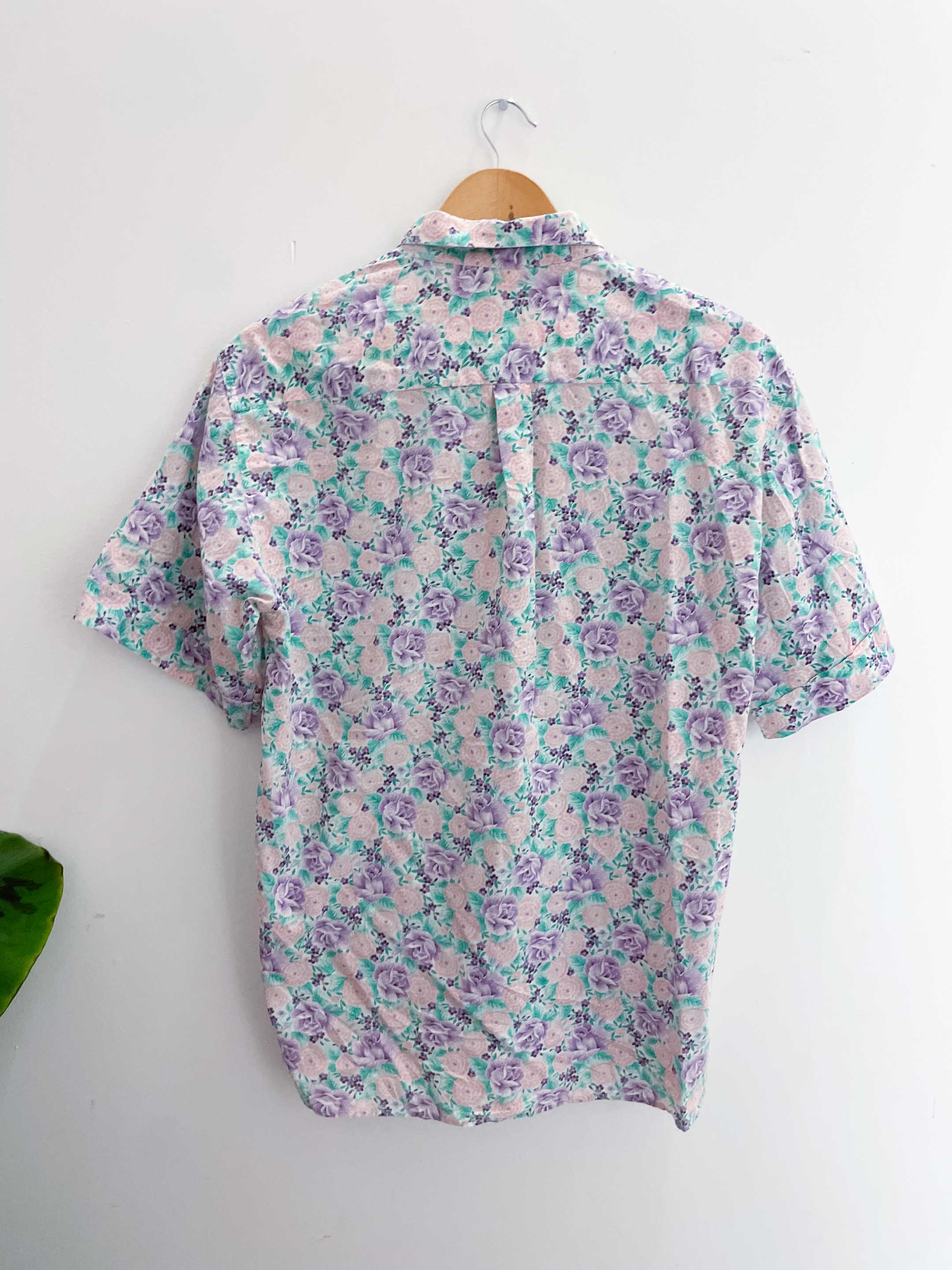 Vintage purple floral patterned mens short sleeve shirt size S