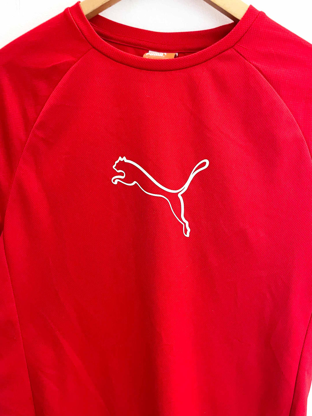 Vintage red puma sport lifestyle small tshirt