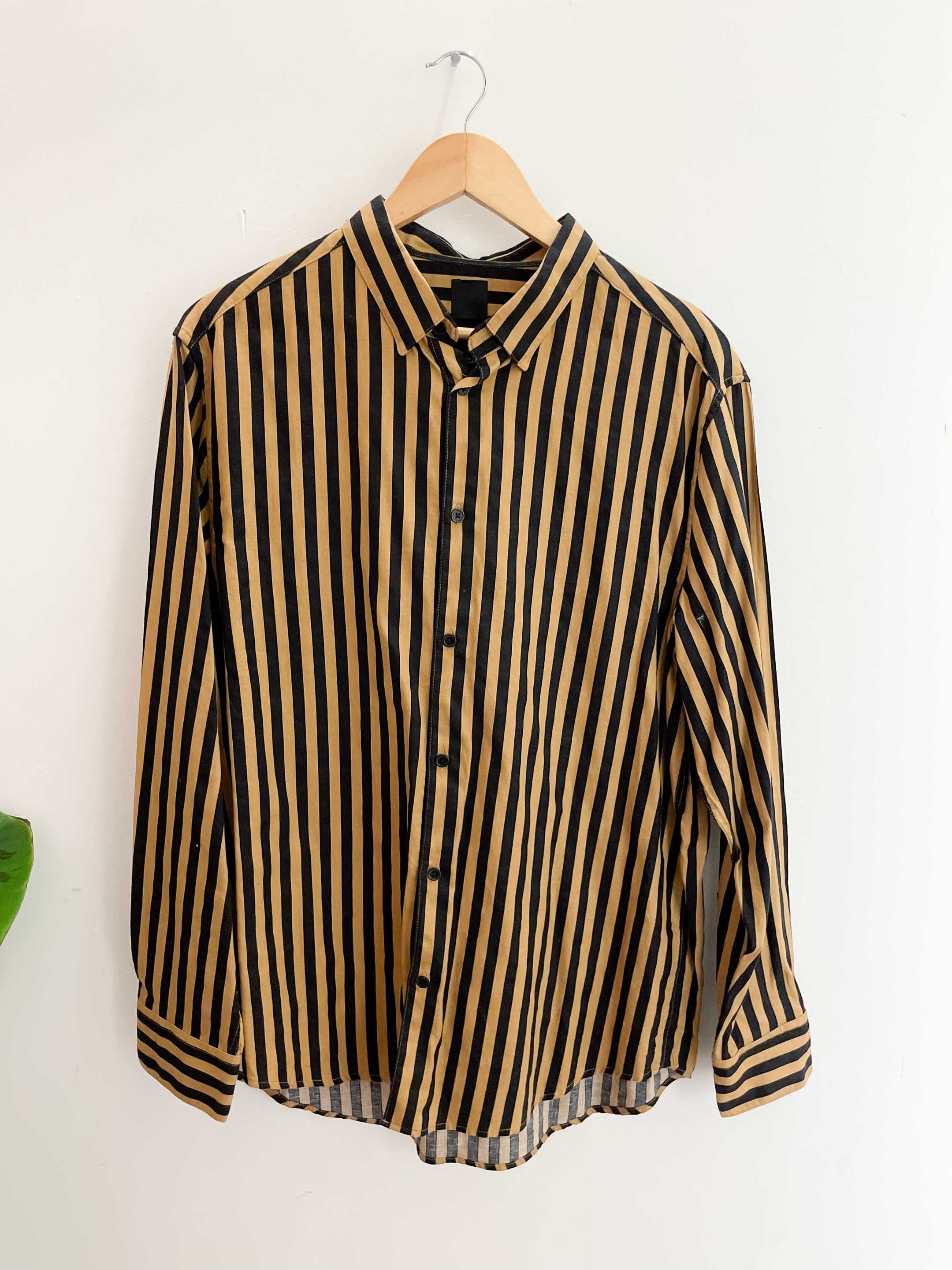 Vintage H&M black and yellow stripped mens long sleeve shirt size L