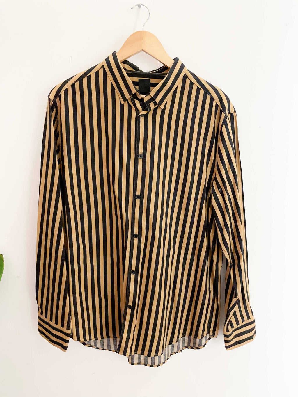 Vintage H&M black and yellow stripped mens long sleeve shirt size L