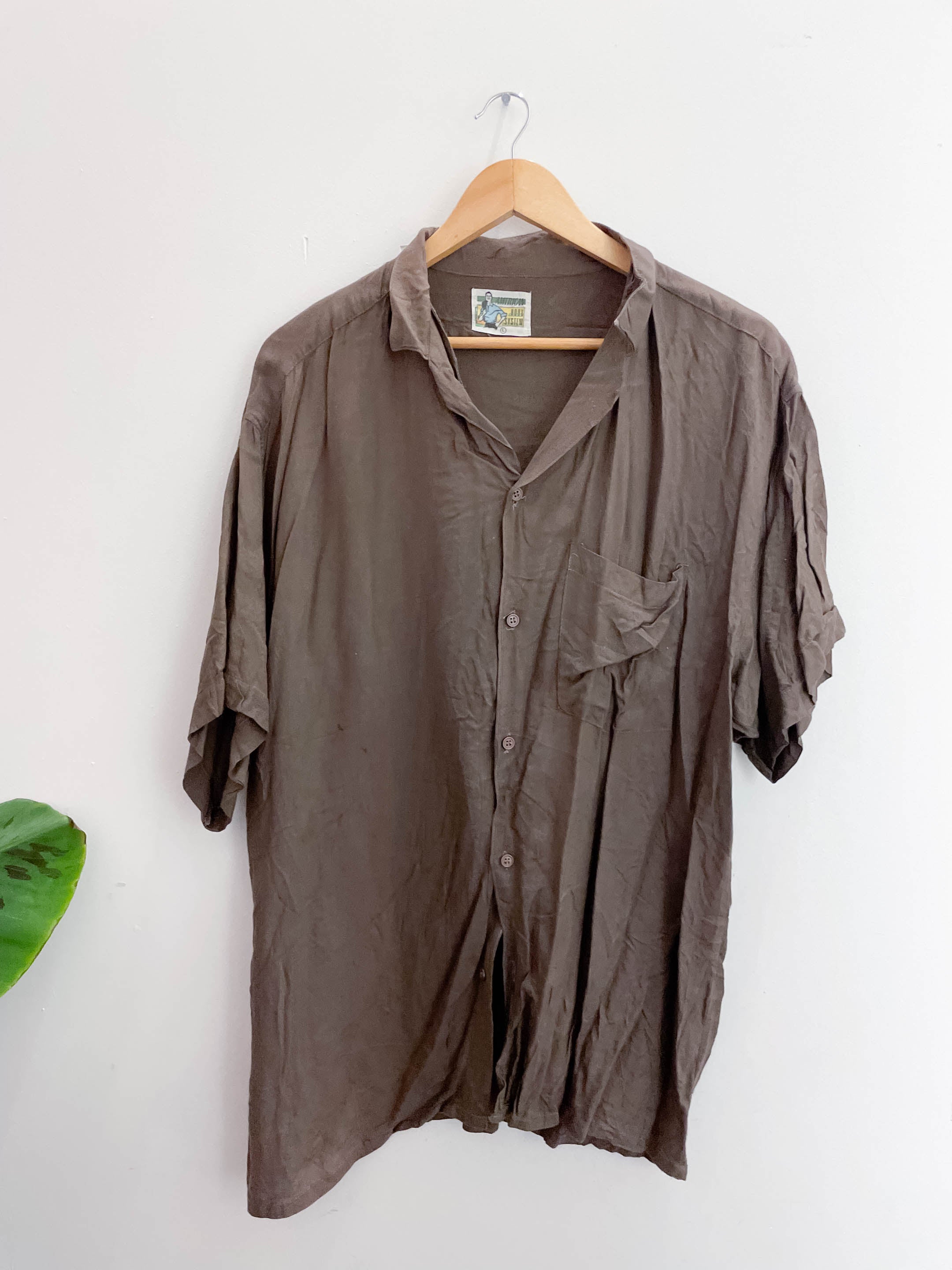 Vintage american body system brown large mens short sleeve shirt