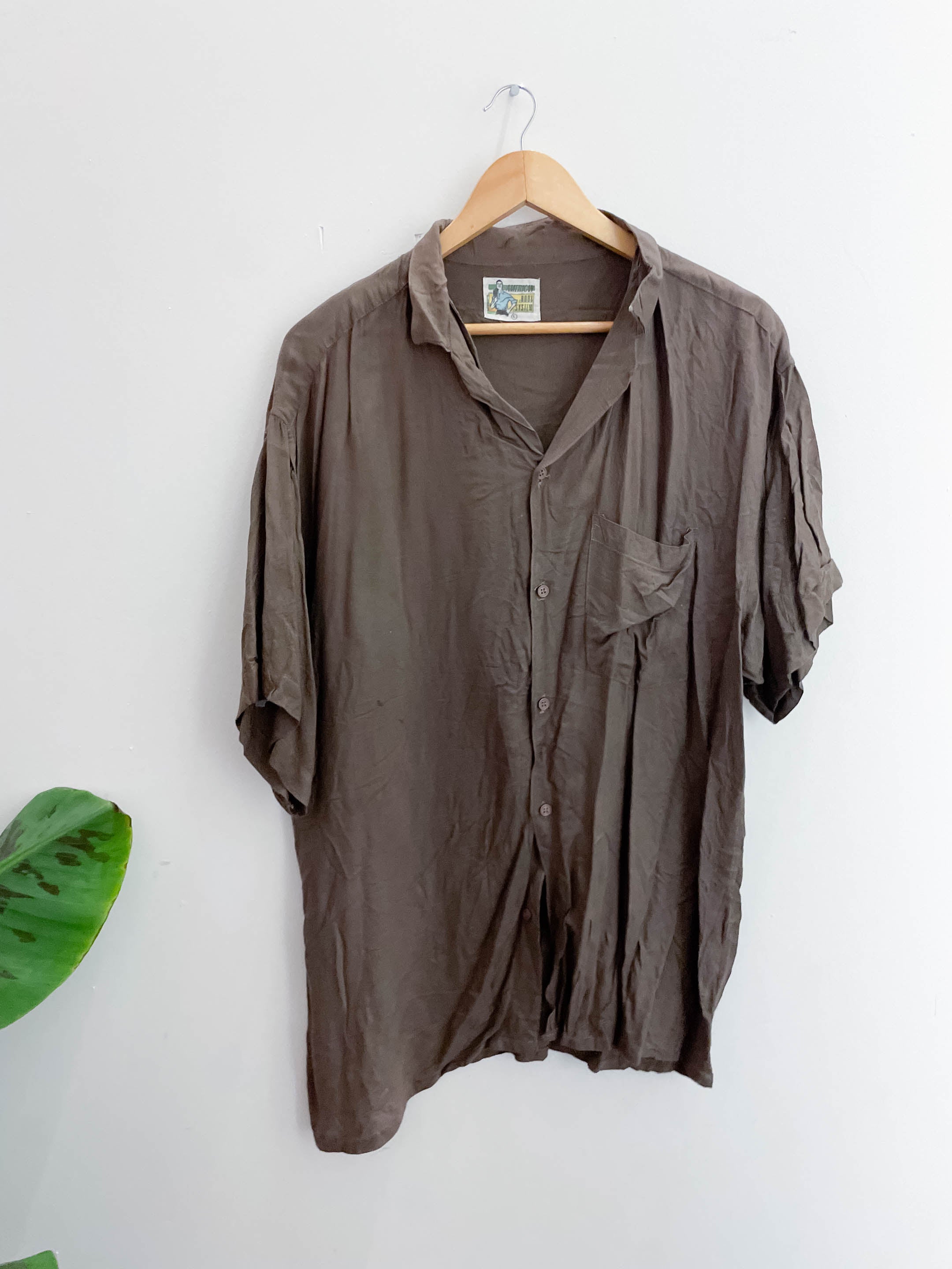 Vintage american body system brown large mens short sleeve shirt
