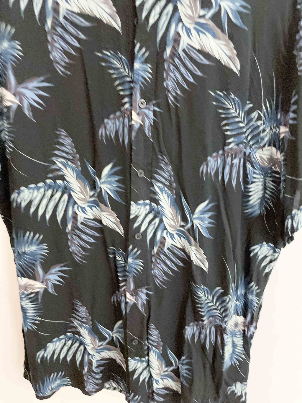 Vintage primark blue floral patterned mens short sleeve medium shirt