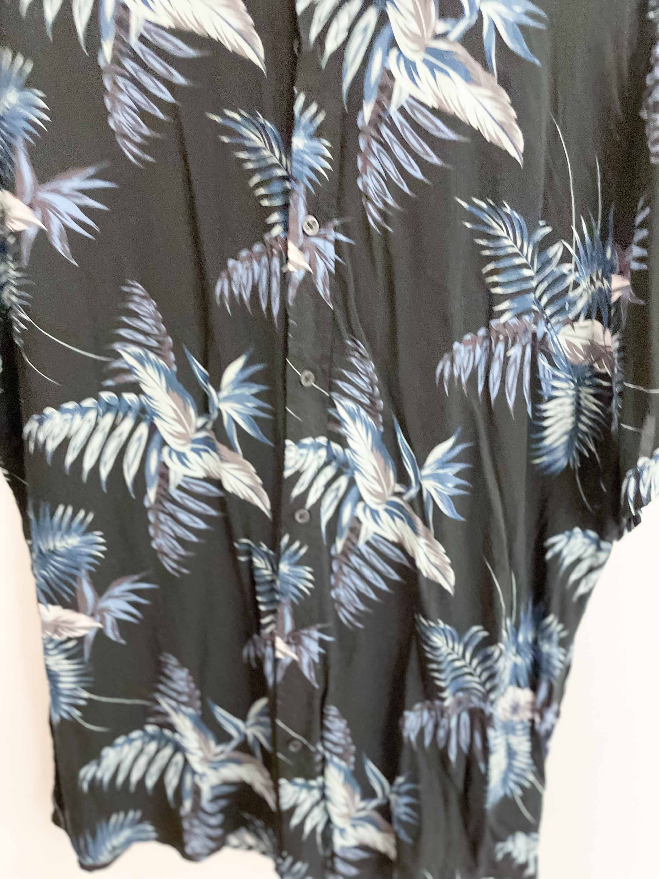 Vintage primark blue floral patterned mens short sleeve medium shirt