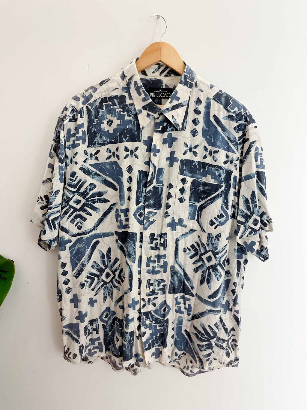 Vintage per l'uomo white abstract patterned mens short sleeve medium shirt