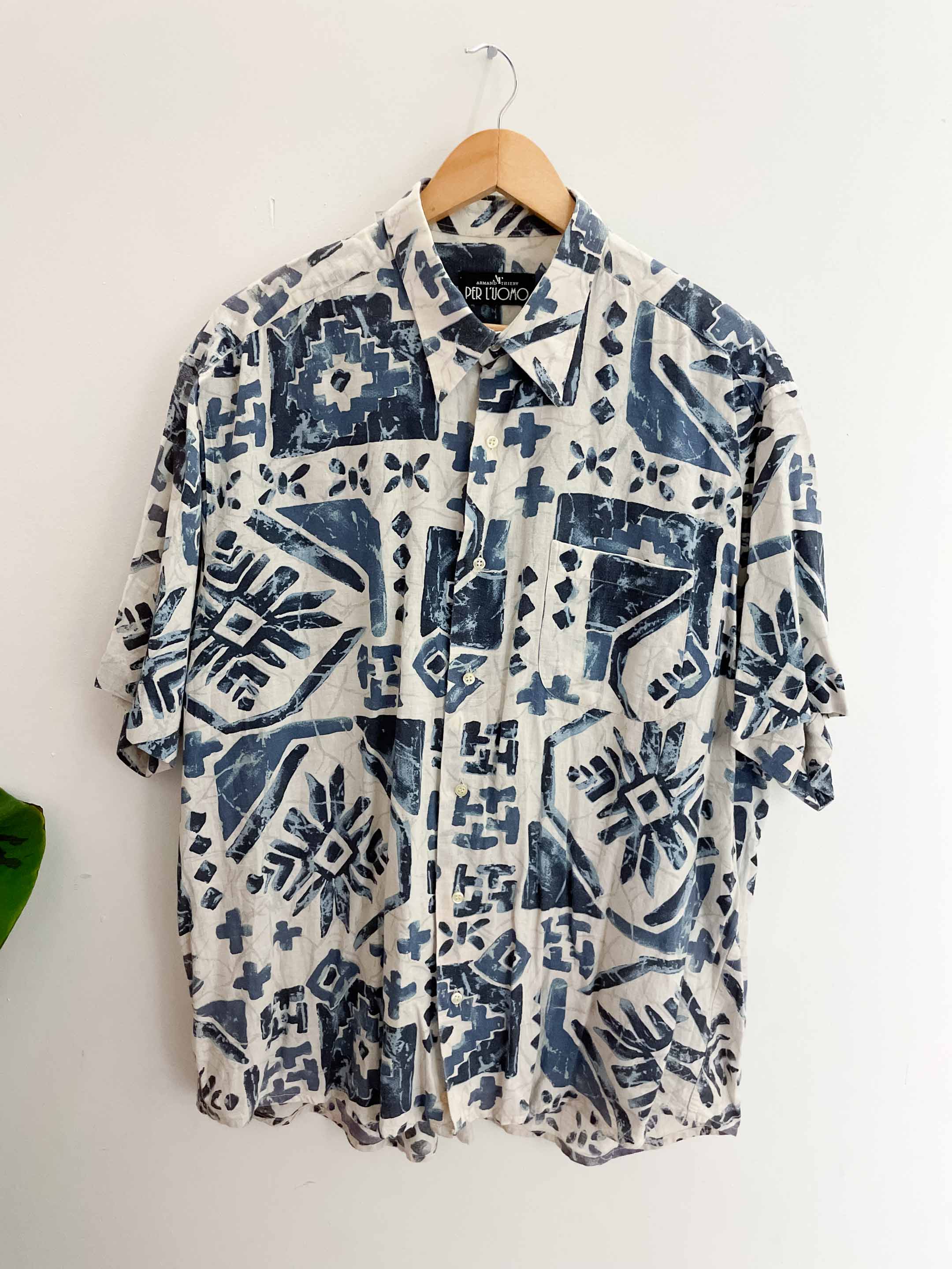 Vintage per l'uomo white abstract patterned mens short sleeve medium shirt