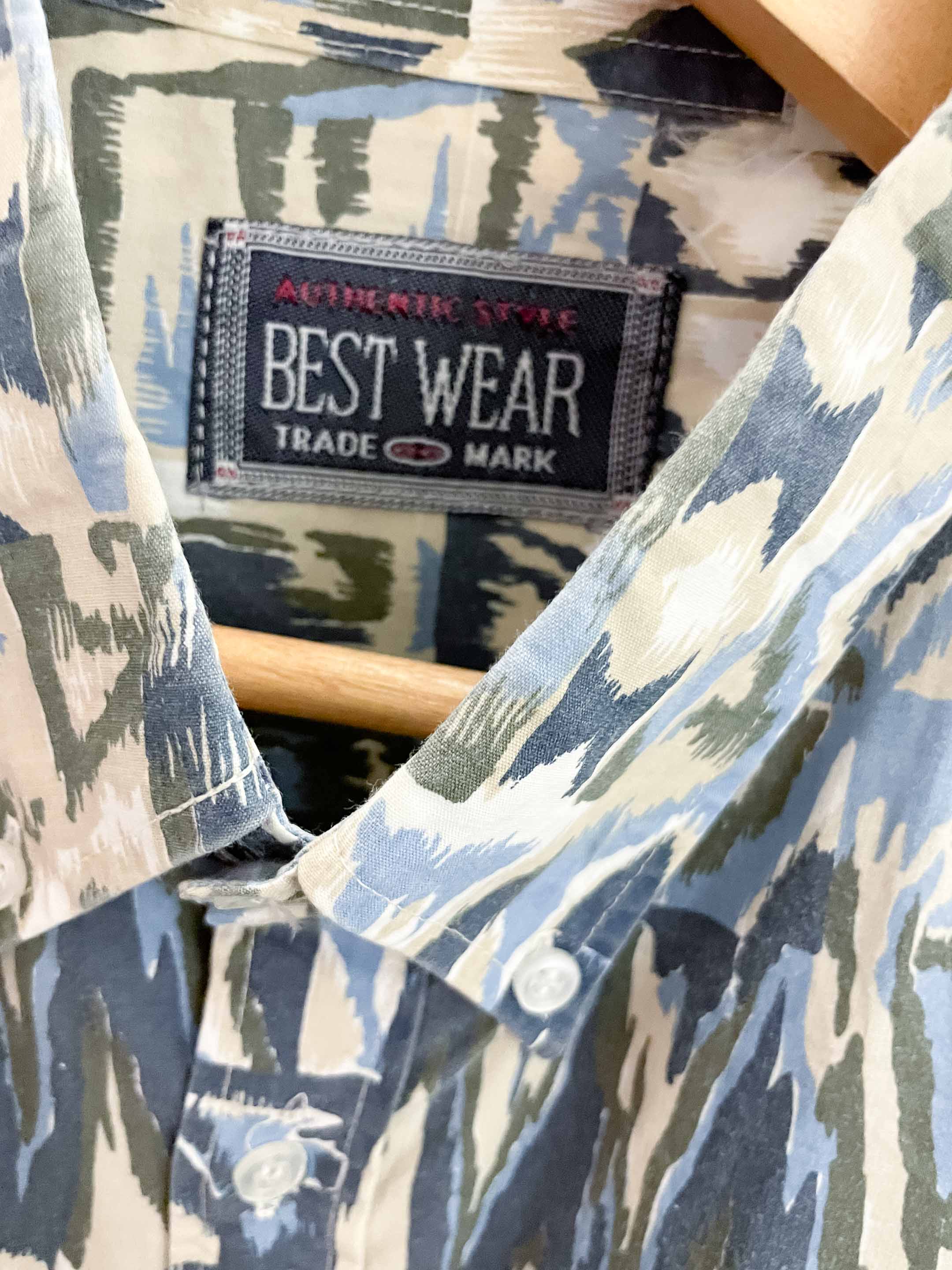 Vintage trade mark blue abstract pattern mens short sleeve medium shirt