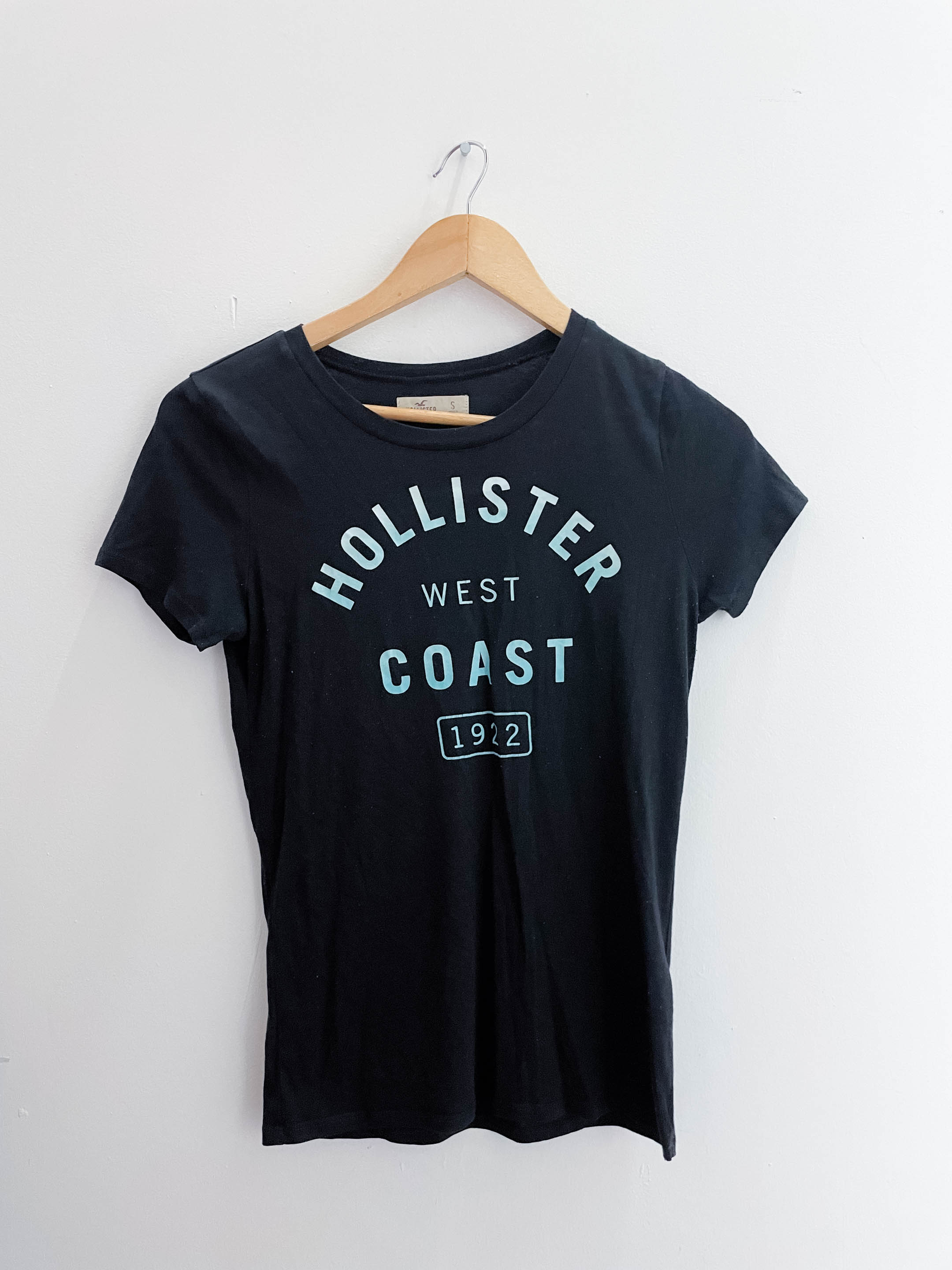 Vintage Navy blue hollister west coast small tshirt