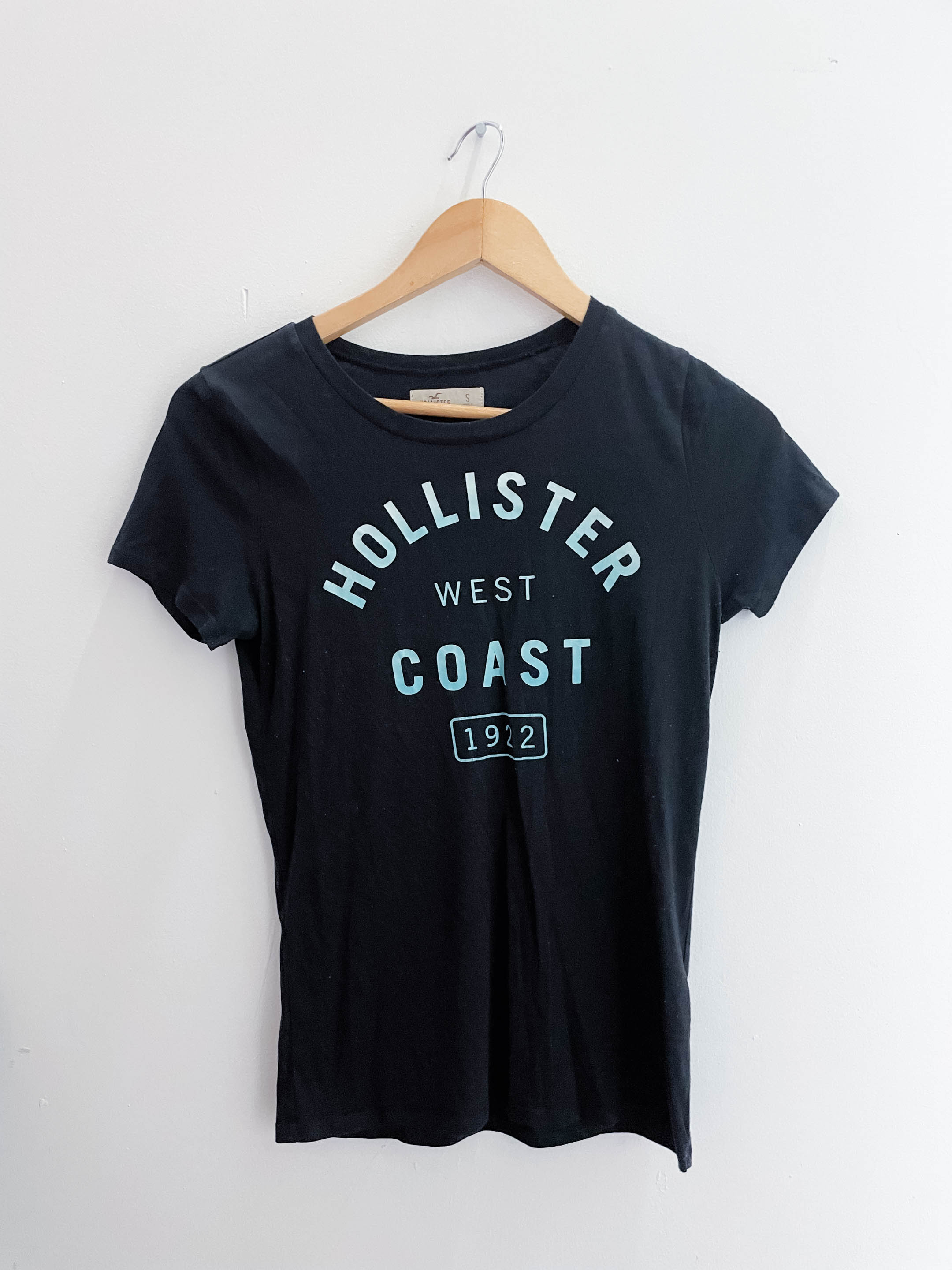 Vintage Navy blue hollister west coast small tshirt