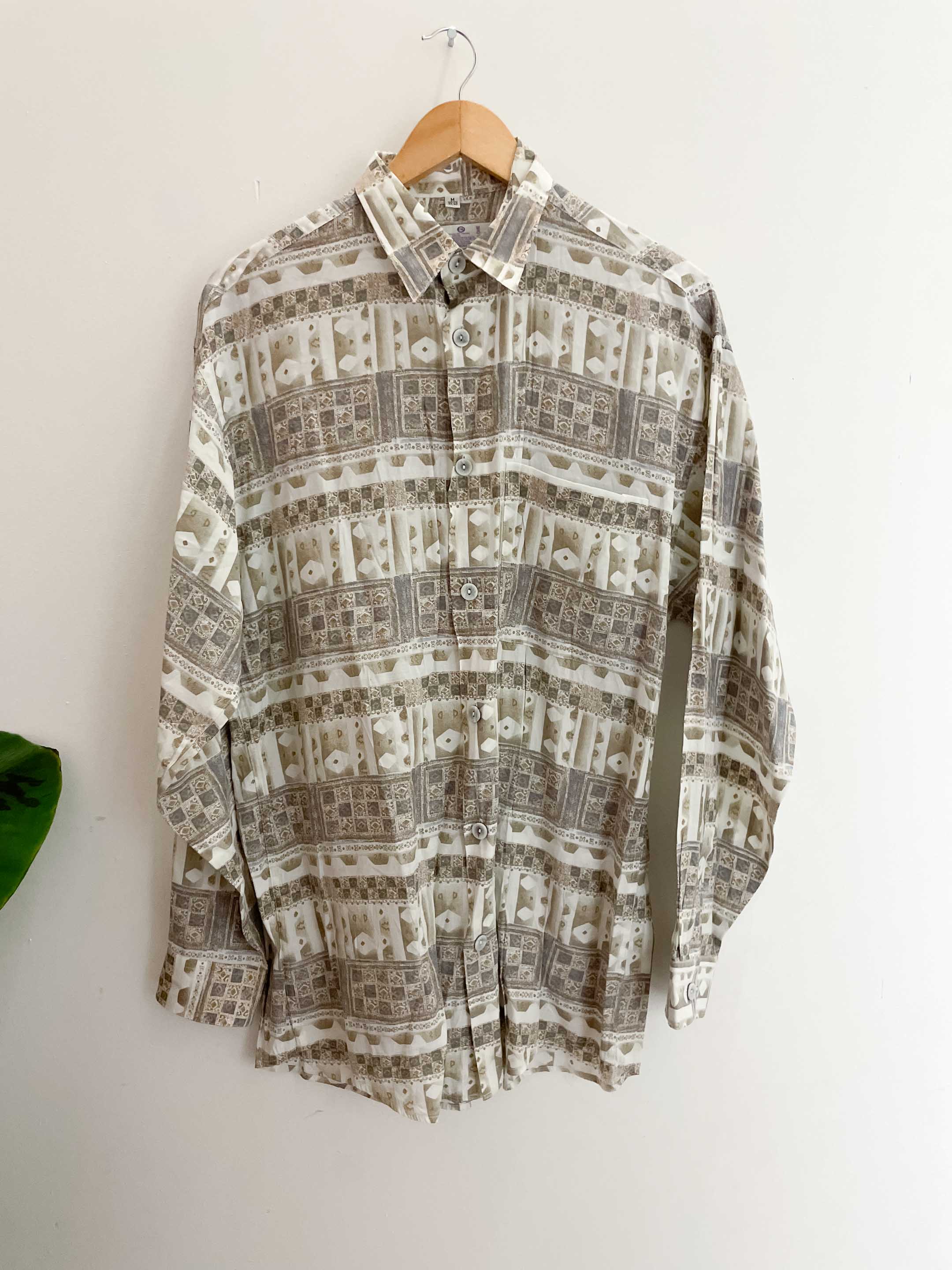 Vintage brown men abstract festival pattern long sleeve shirt size m