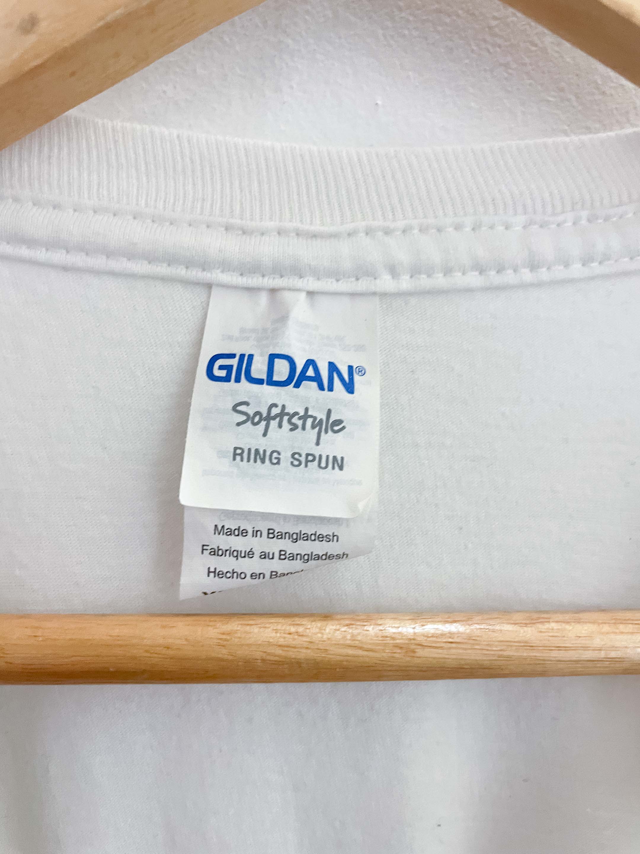Vintage Gildan wild and free graphics white tshirt size XL