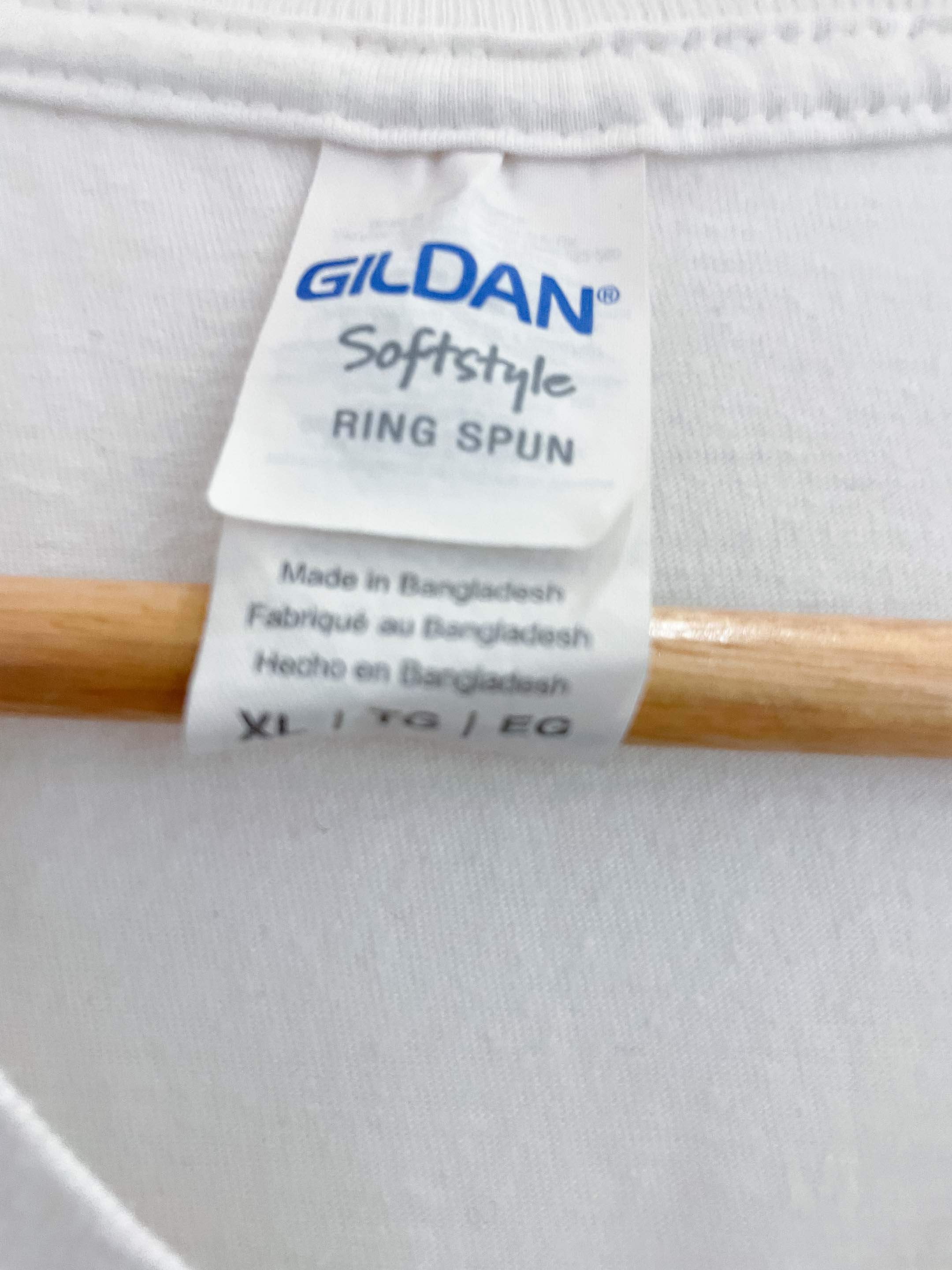 Vintage Gildan wild and free graphics white tshirt size XL