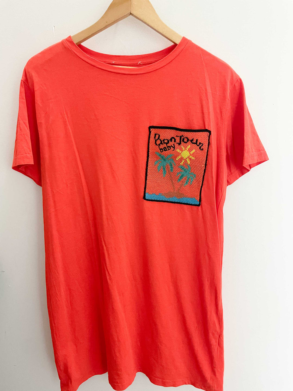 Vintage orange graphics large tshirt