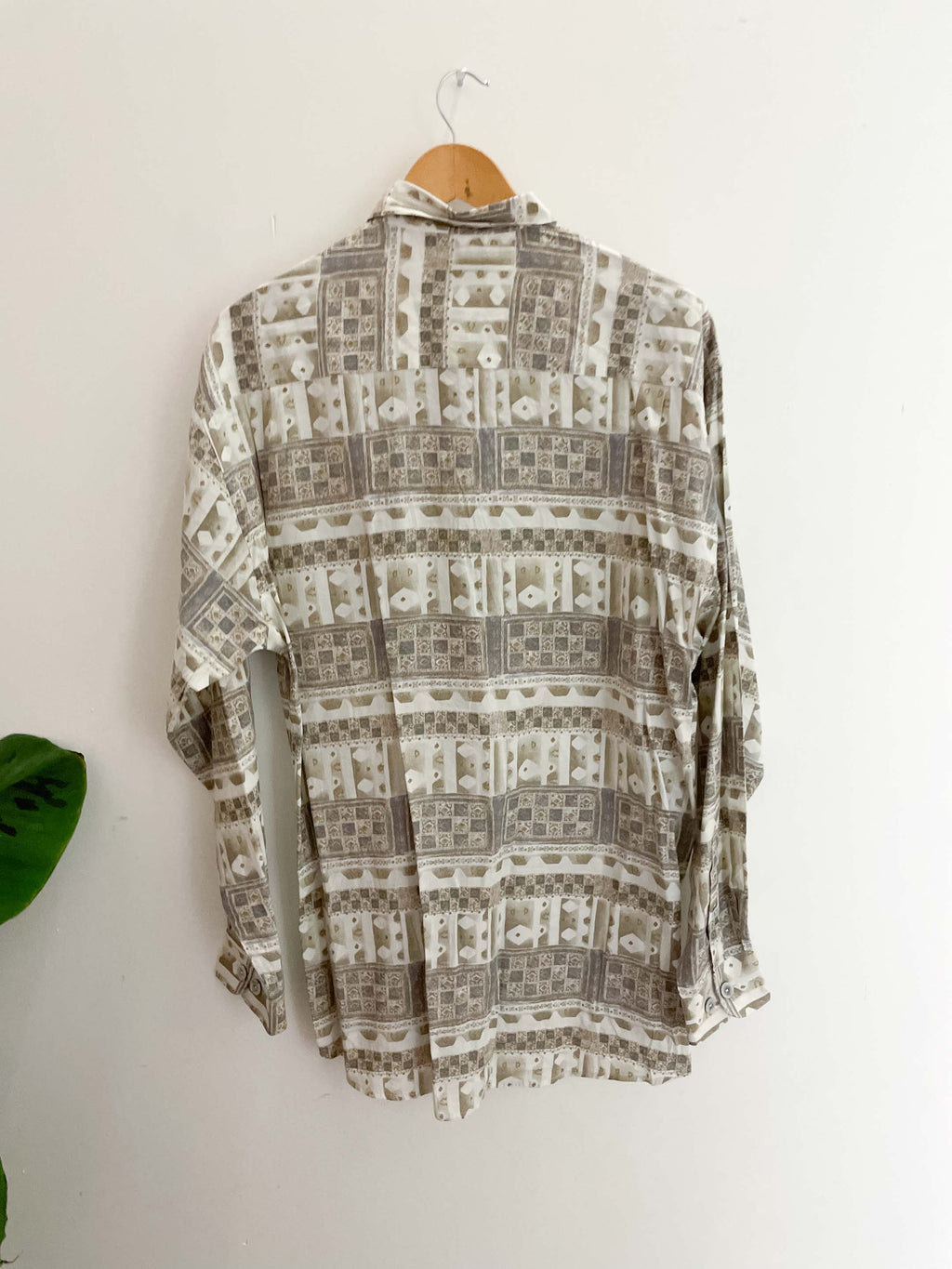 Vintage brown men abstract festival pattern long sleeve shirt size m
