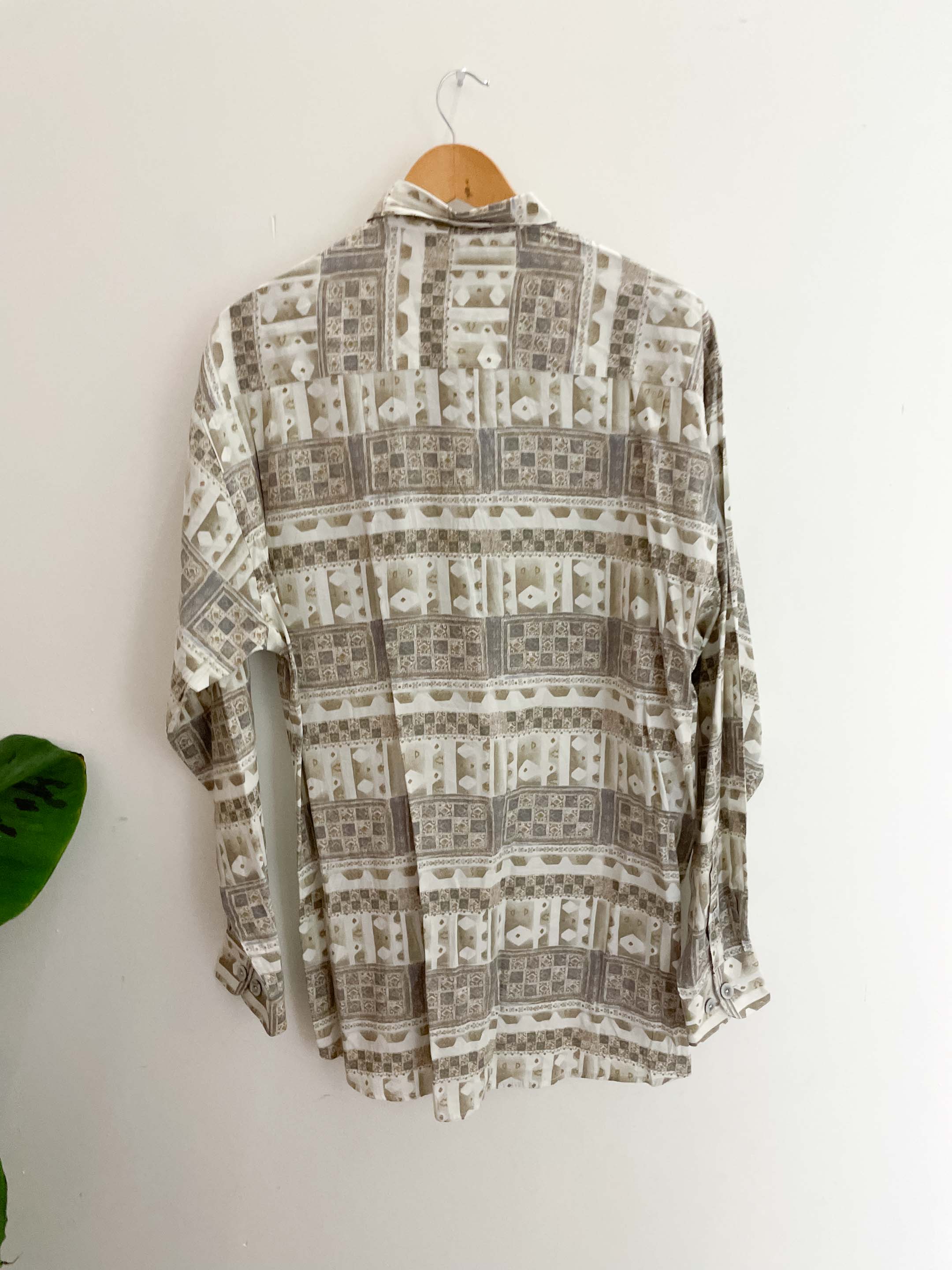 Vintage brown men abstract festival pattern long sleeve shirt size m