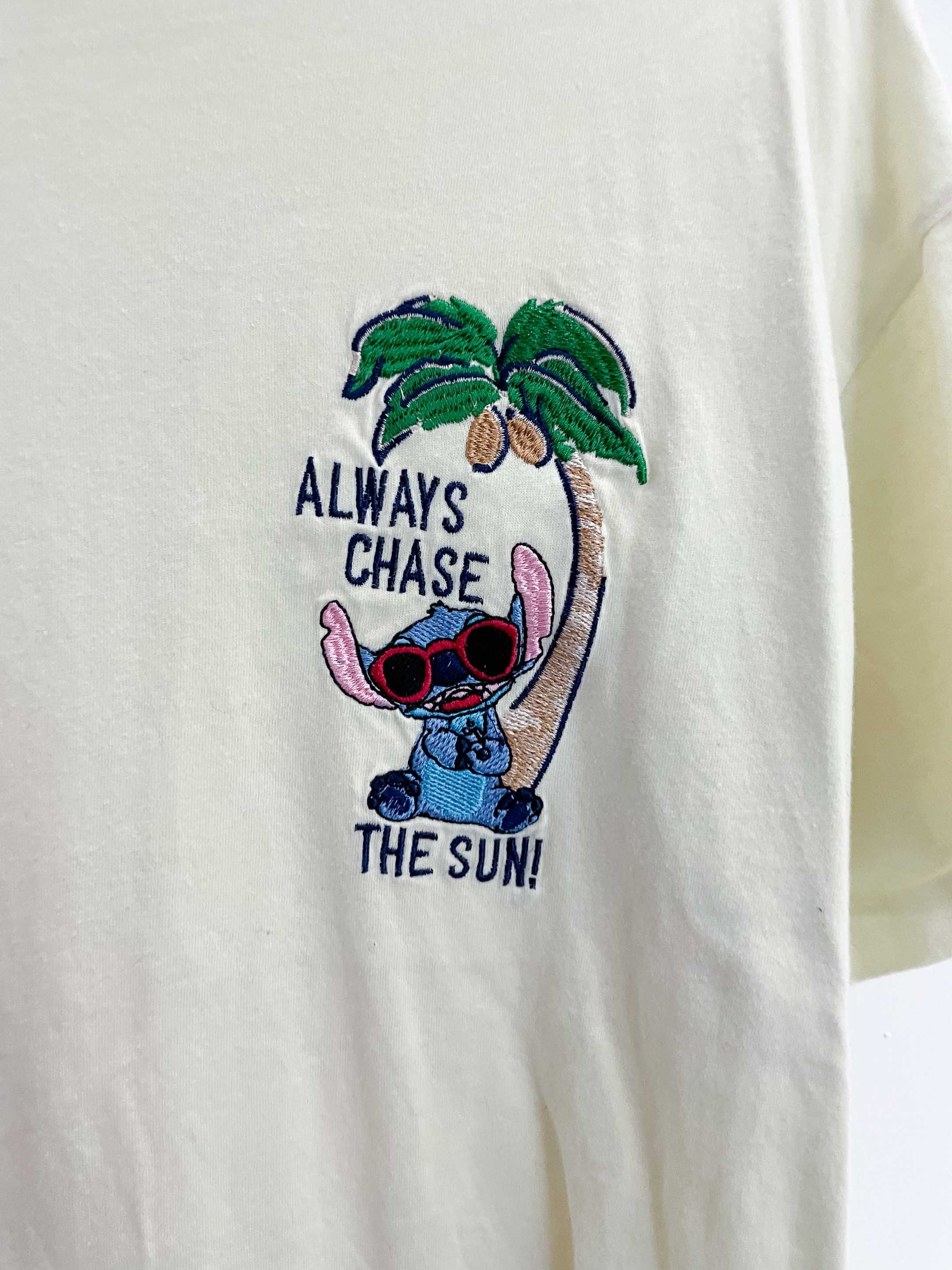 Vintage disney graphics yellow large tshirt