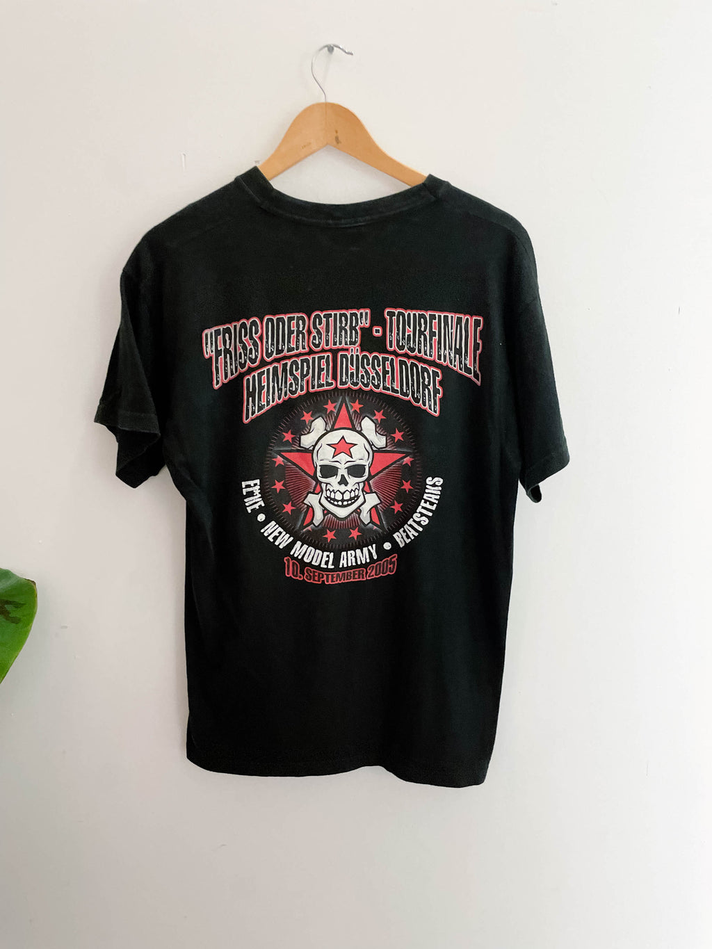 Vintage black medium DIE TOTEN HOSEN “Heimspiel” Hard Rock Punk Band T-Shirt