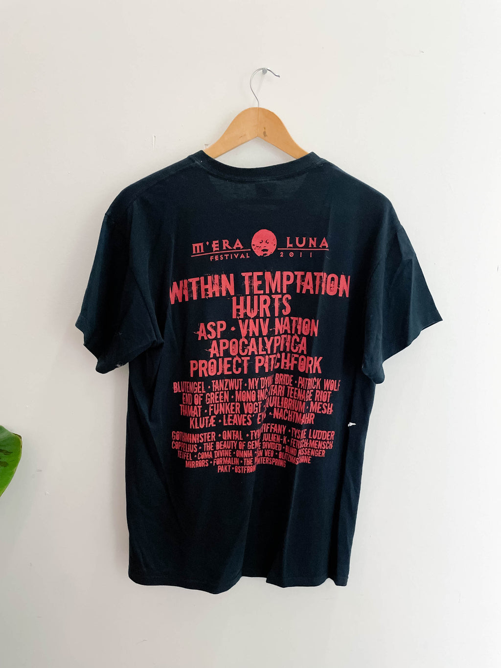Vintage mera luna graphics black medium tshirt