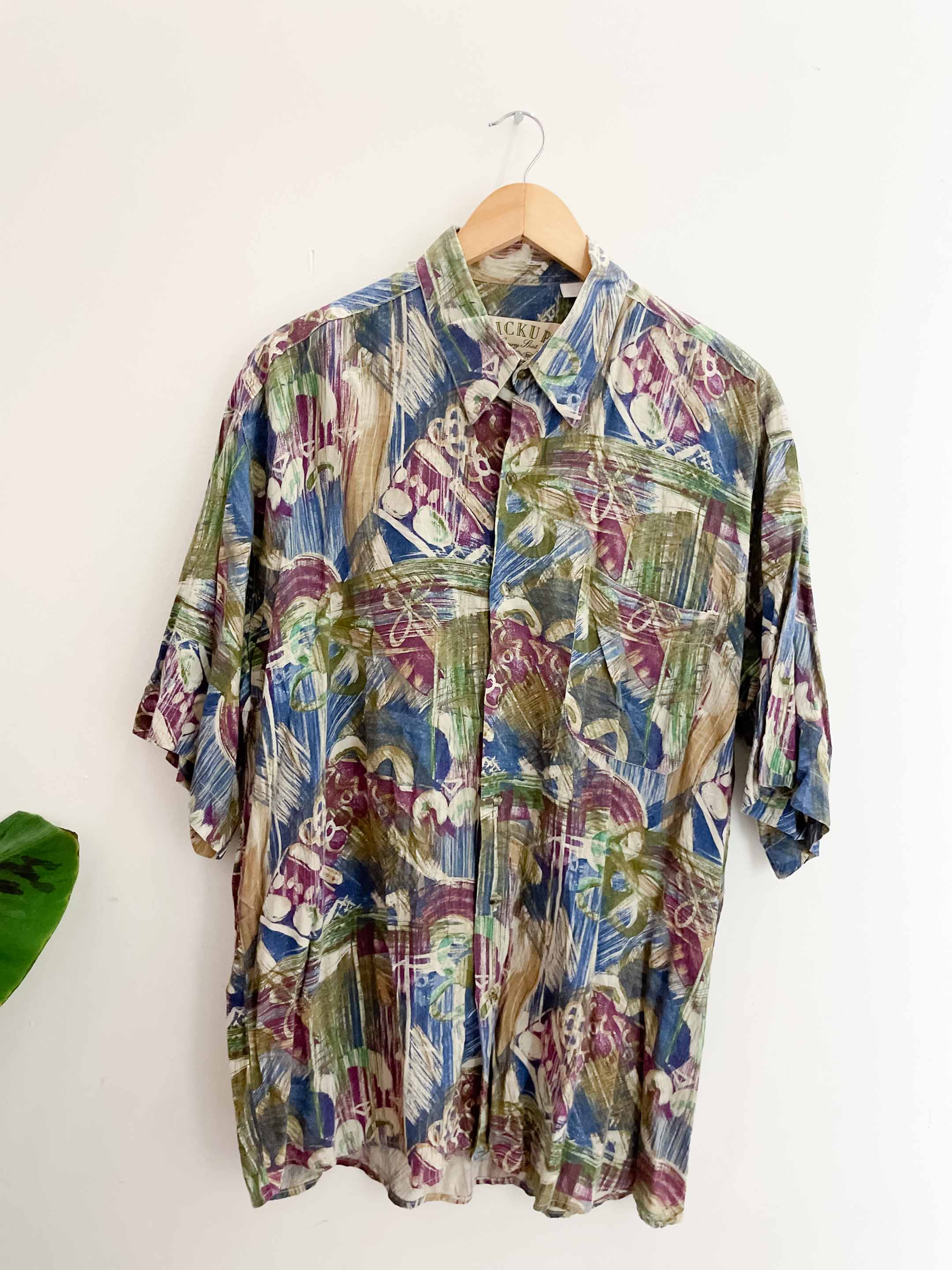 Vintage pick up multi patterned short sleeve shirt size L