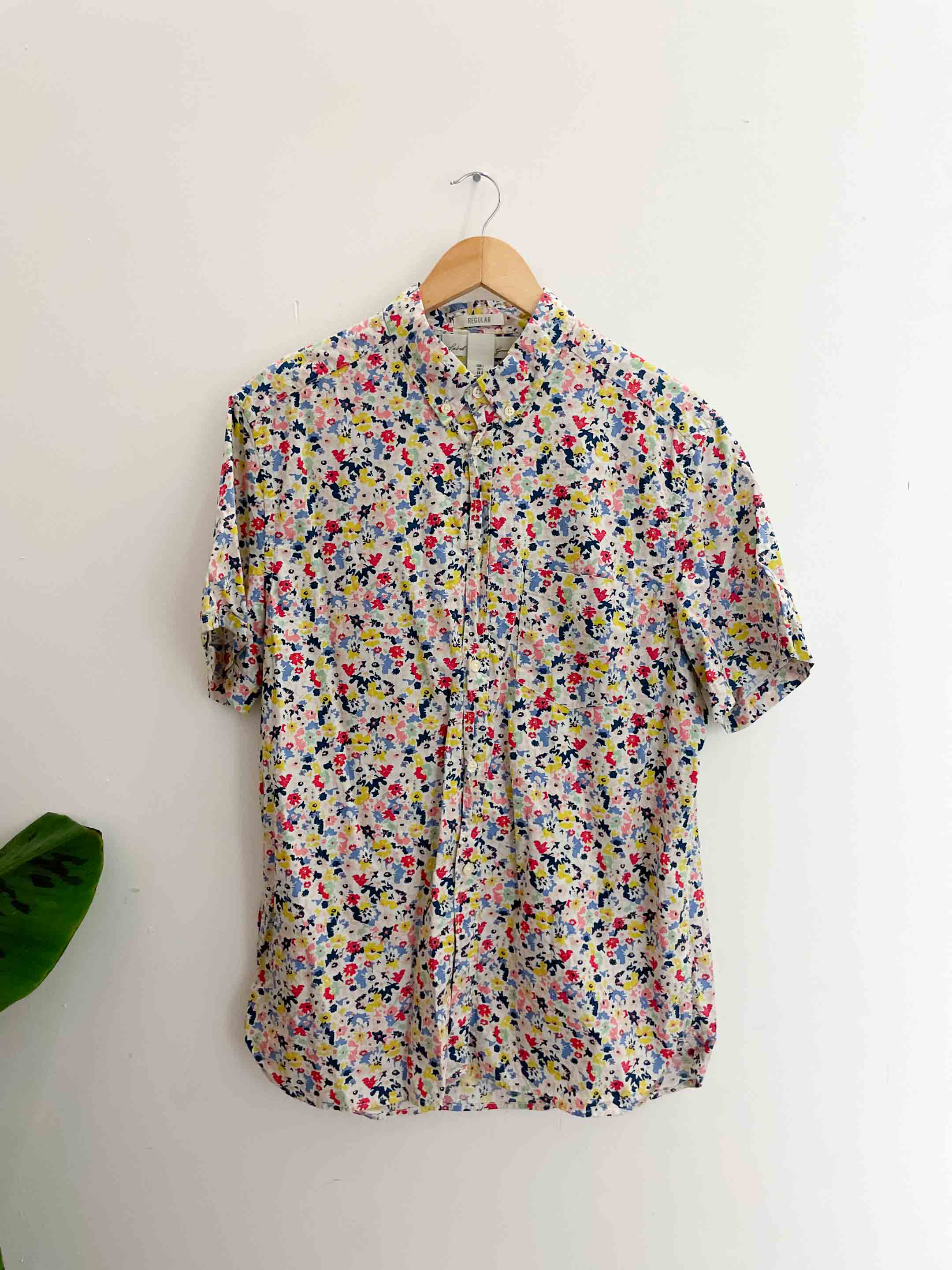 Vintage multi floral pattern large short sleeve regular shirt