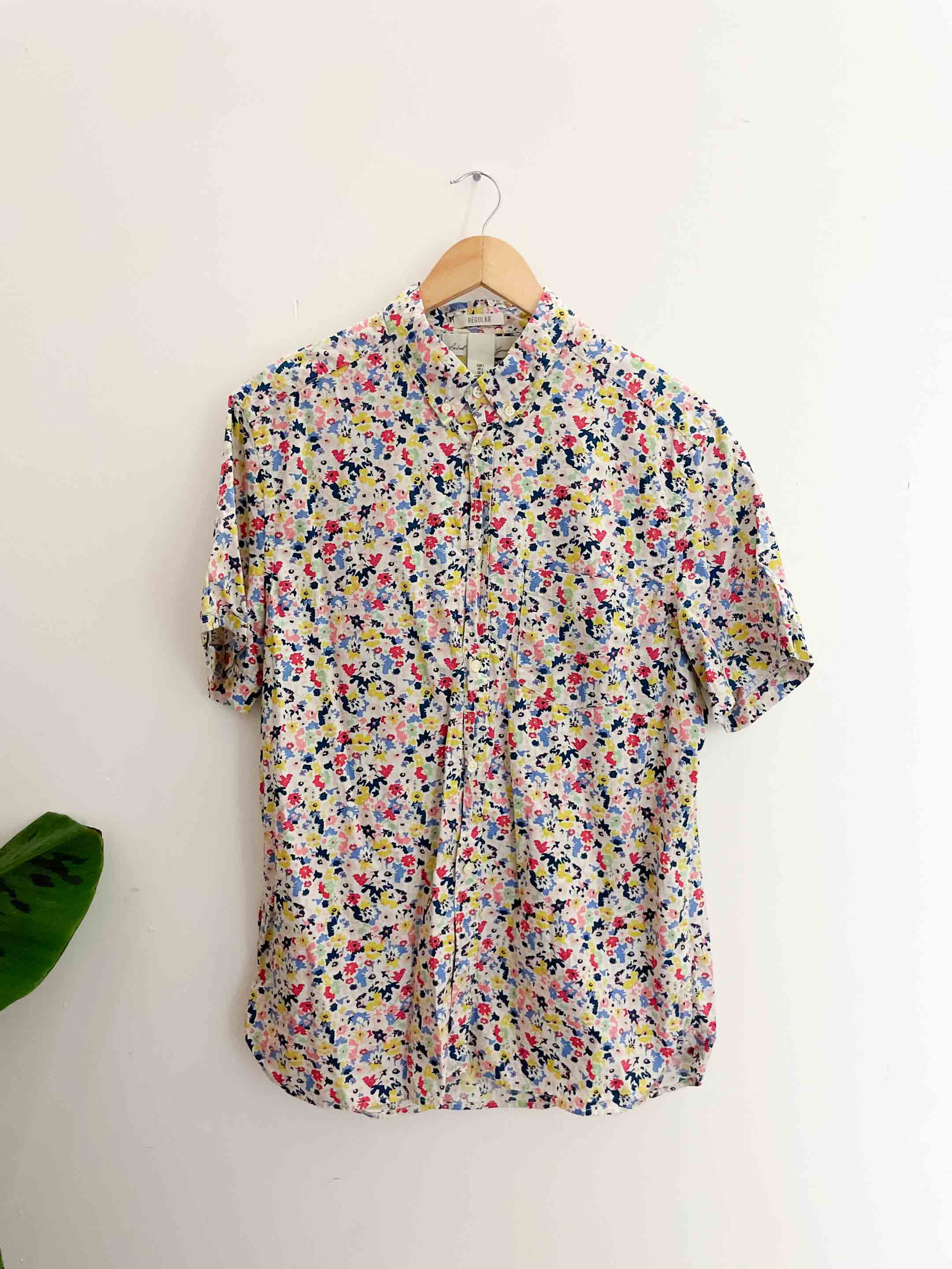 Vintage multi floral pattern large short sleeve regular shirt