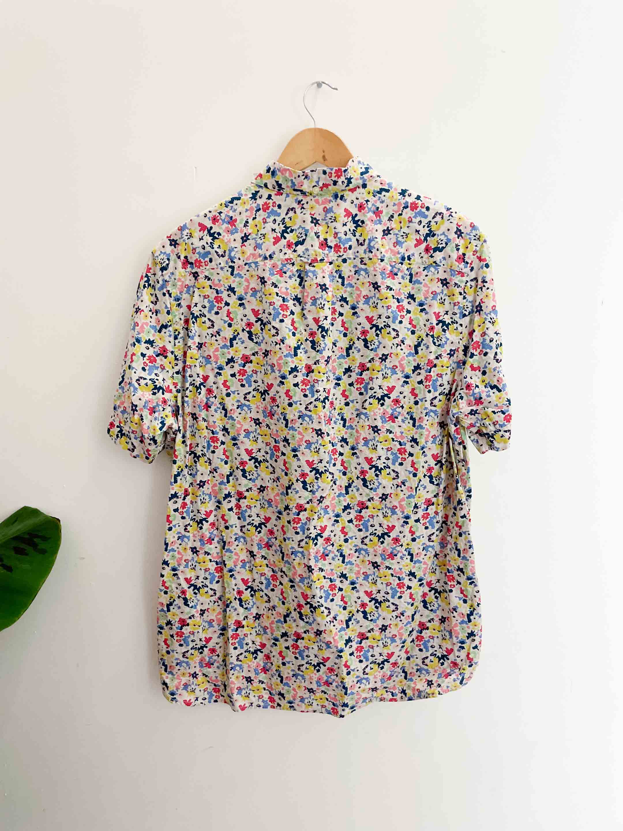 Vintage multi floral pattern large short sleeve regular shirt