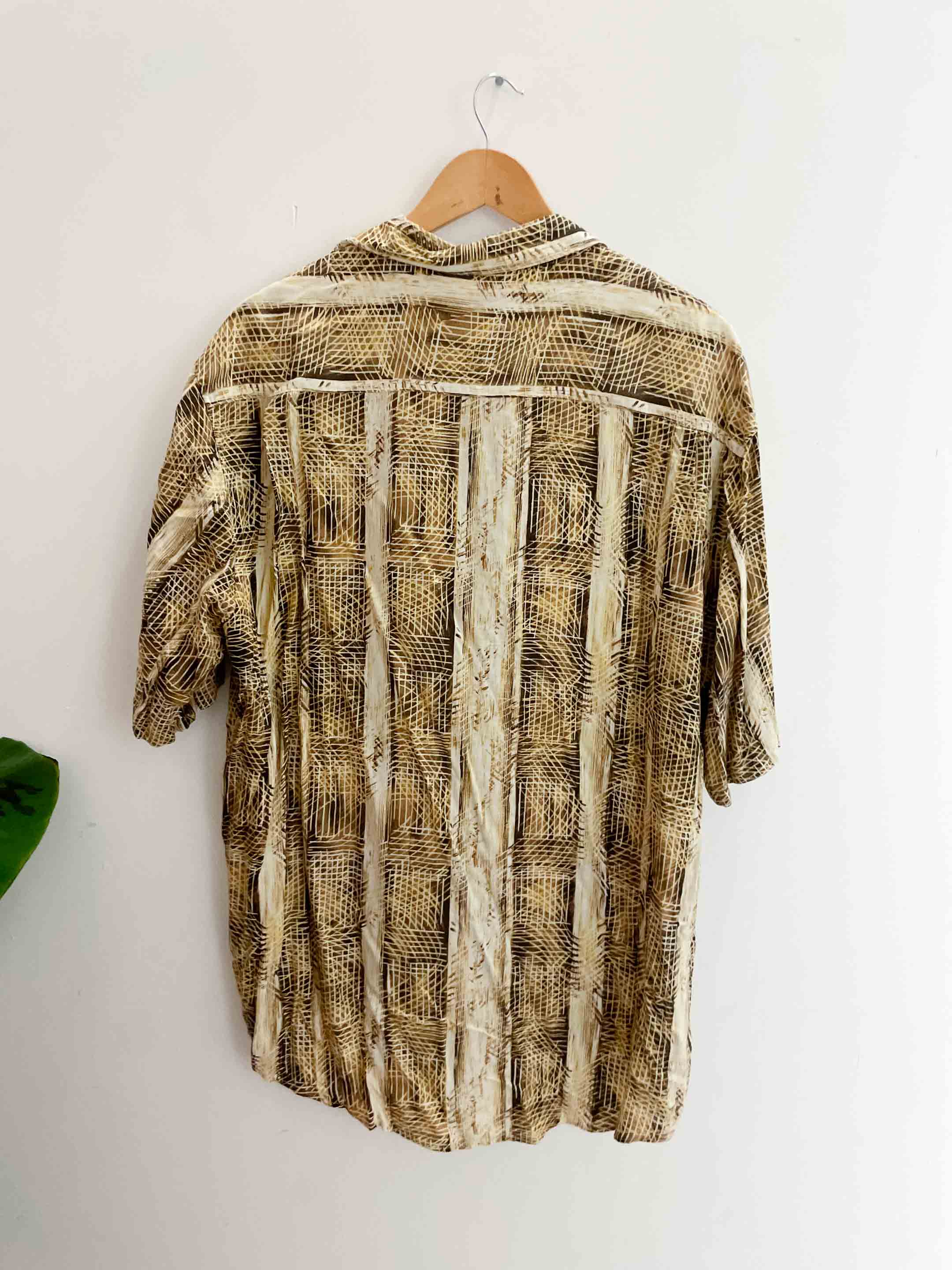 Vintage Brown Alpenland hawaii short sleeve medium shirt