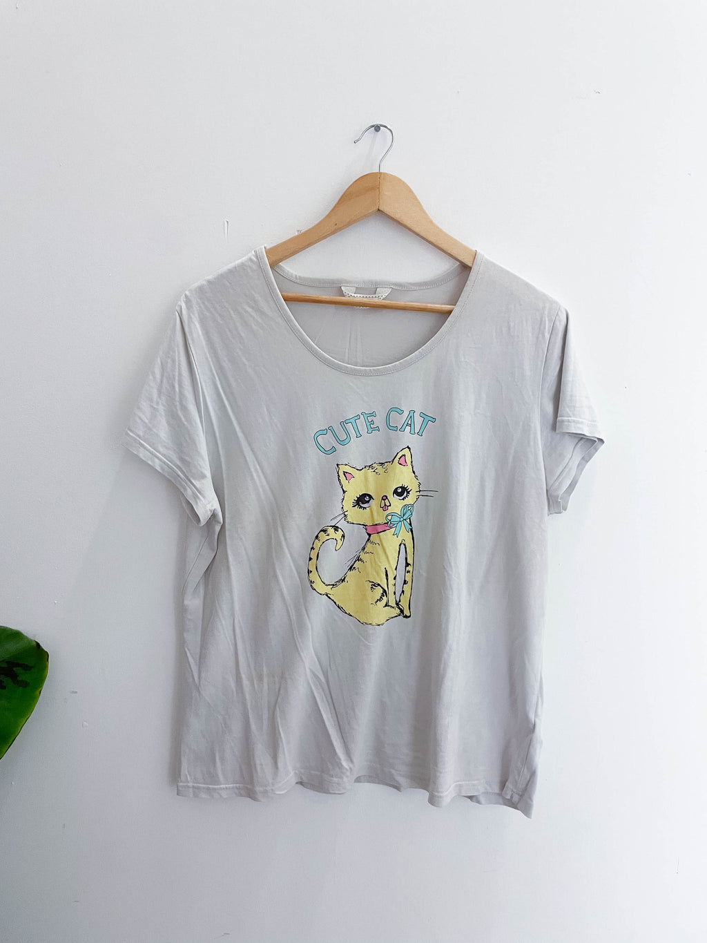 Vintage secret possessions cute cat graphics white xl tshirt