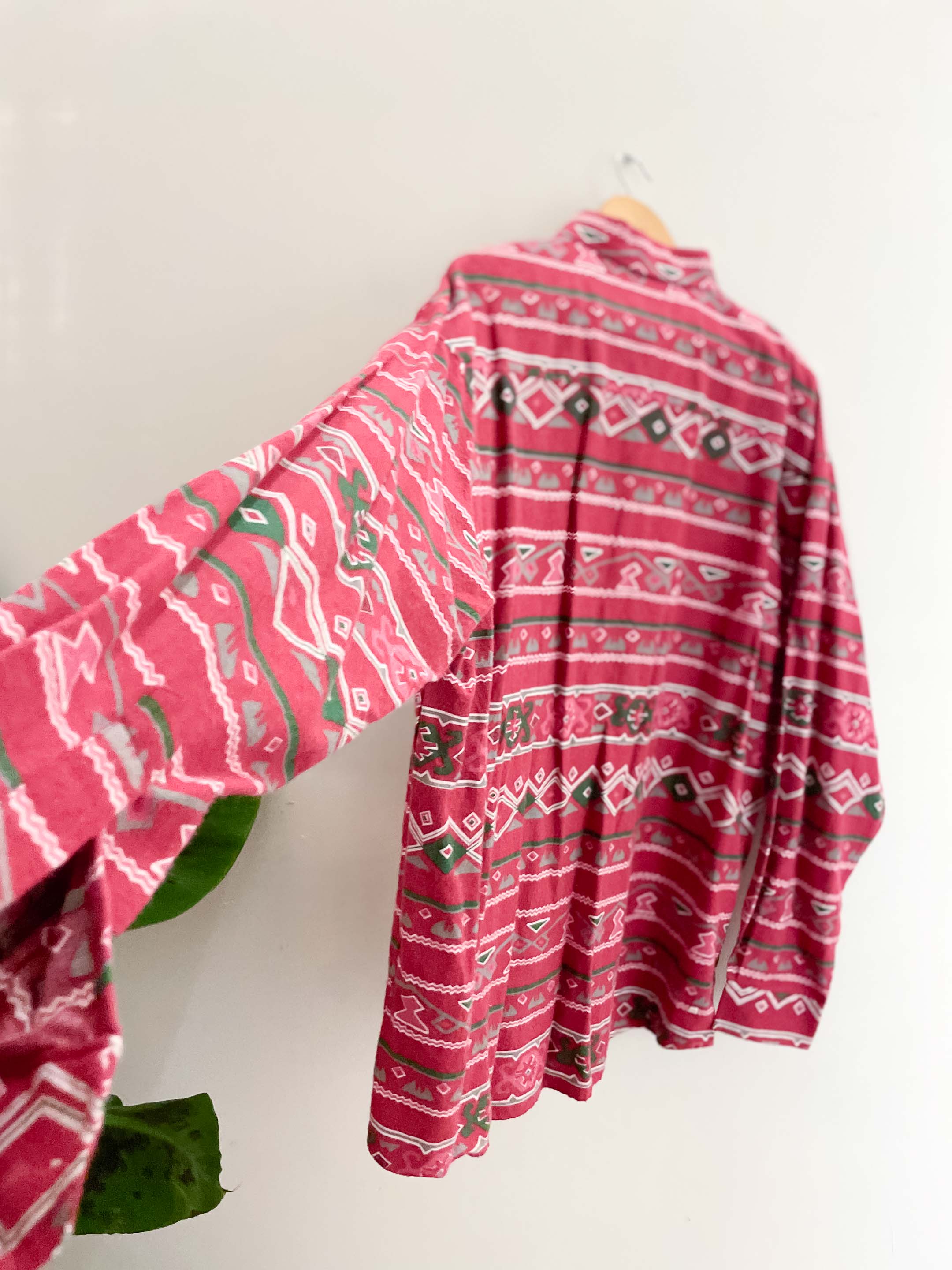 Vintage red abstract printed pattern long sleeve shirt size XL