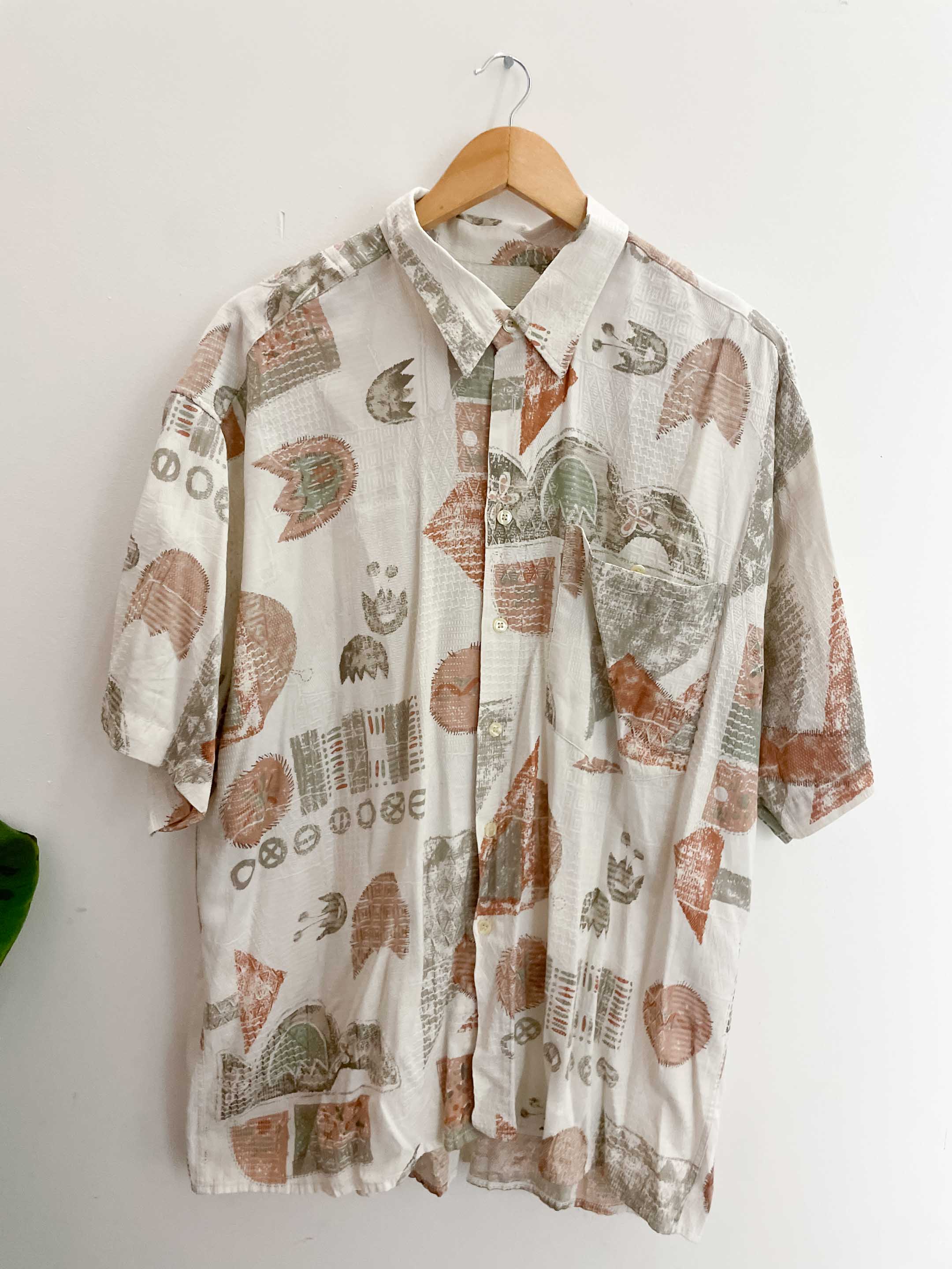 Vintage cream abstract pattern short sleeve mens shirt size XL