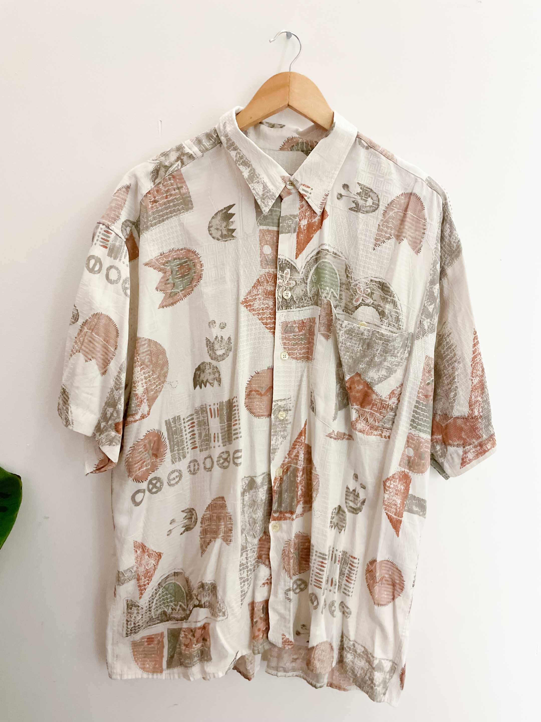Vintage cream abstract pattern short sleeve mens shirt size XL