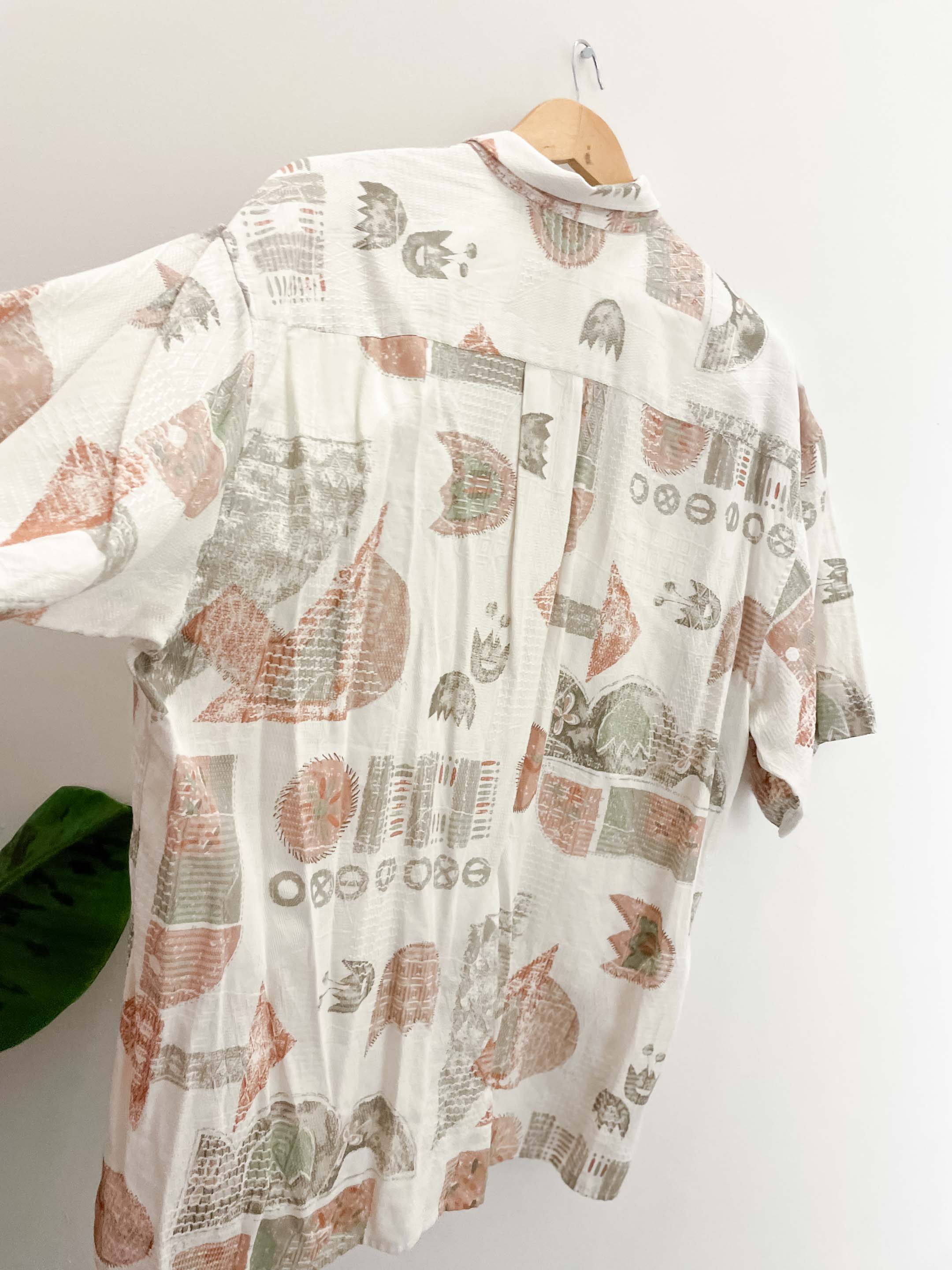 Vintage cream abstract pattern short sleeve mens shirt size XL