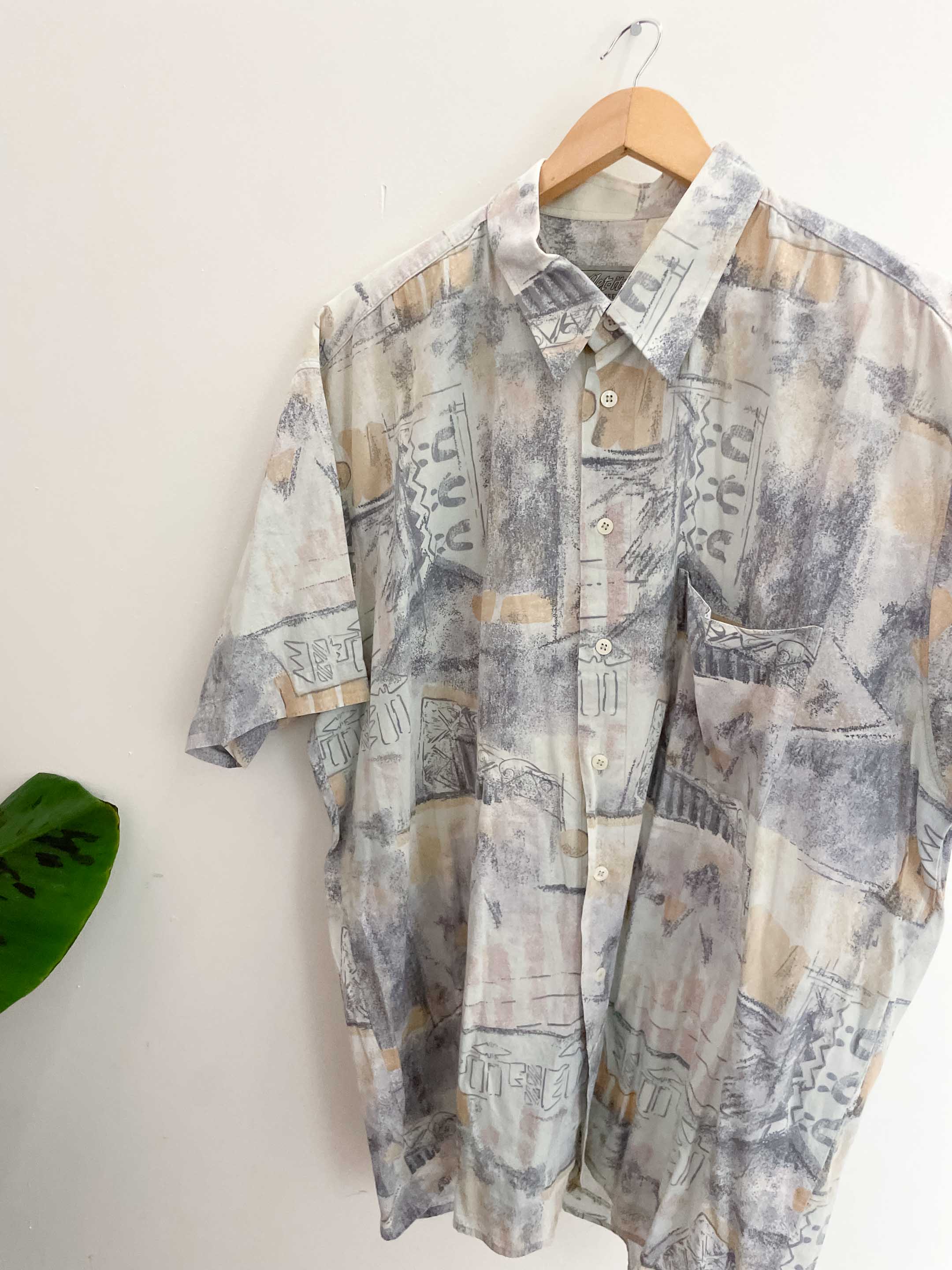Vintage get it all grey abstract pattern mens short sleeve shirt size M