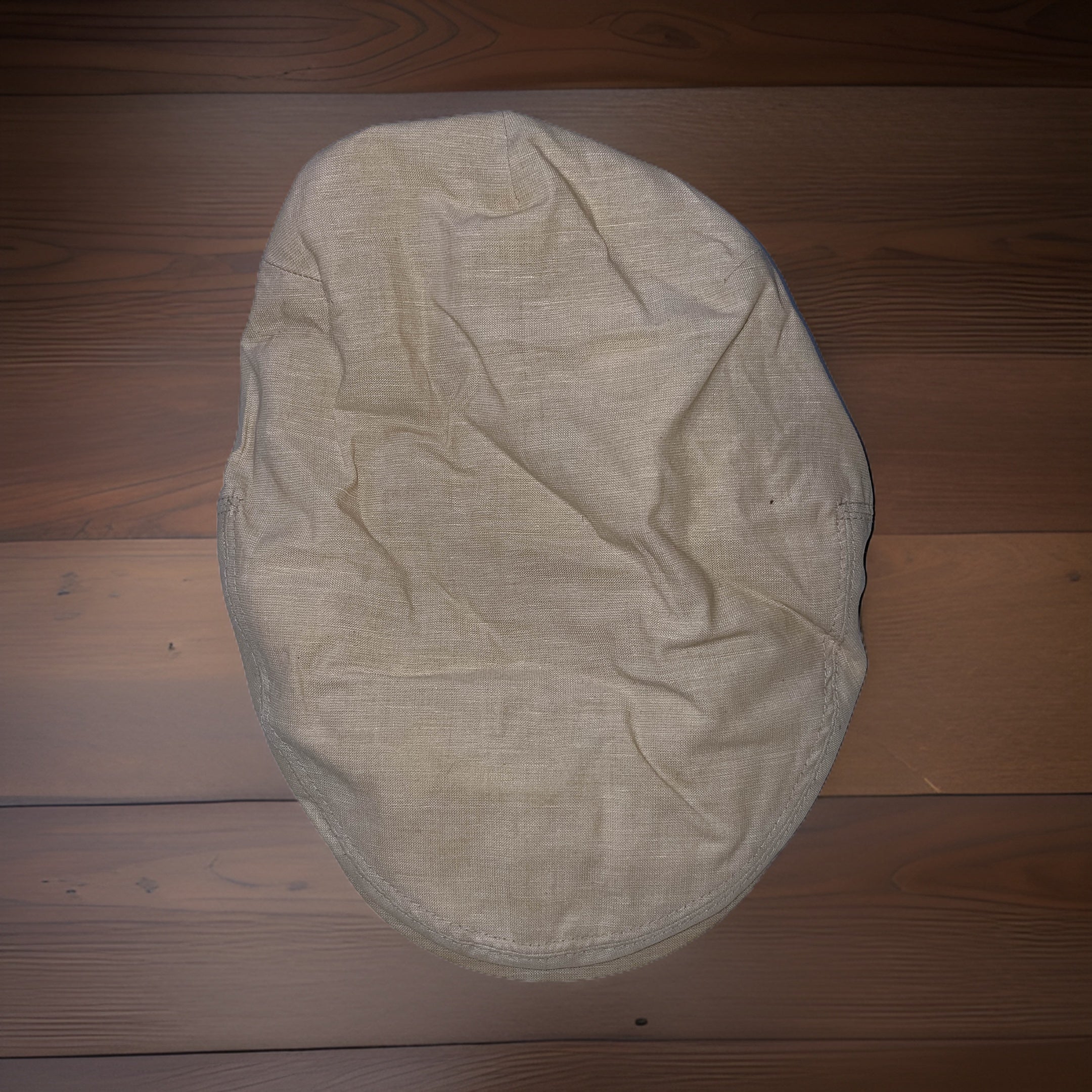 Vintage mens cream Munster in Westfalen flat cap