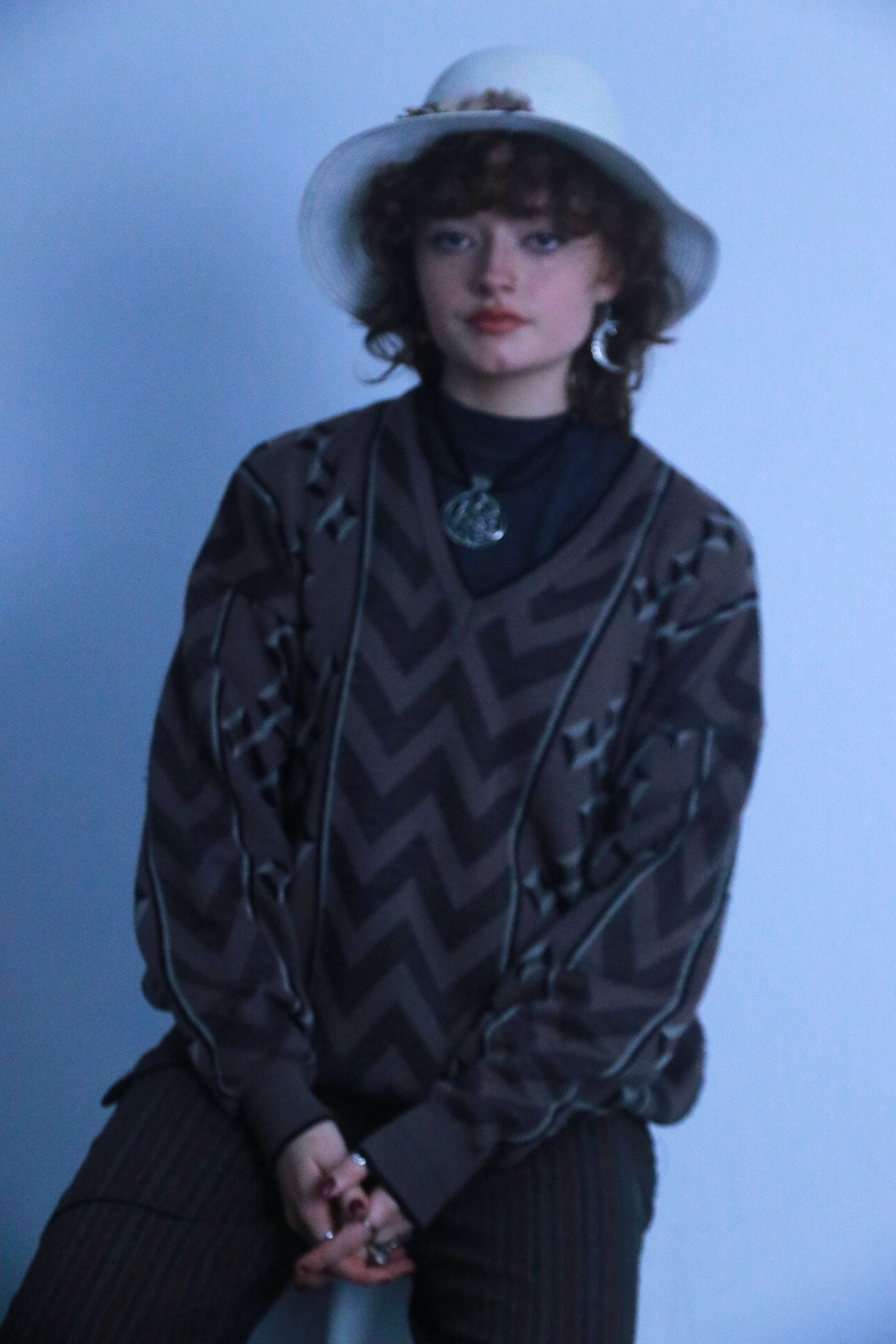 Rubynee Vintage grey vneck sweatshirt