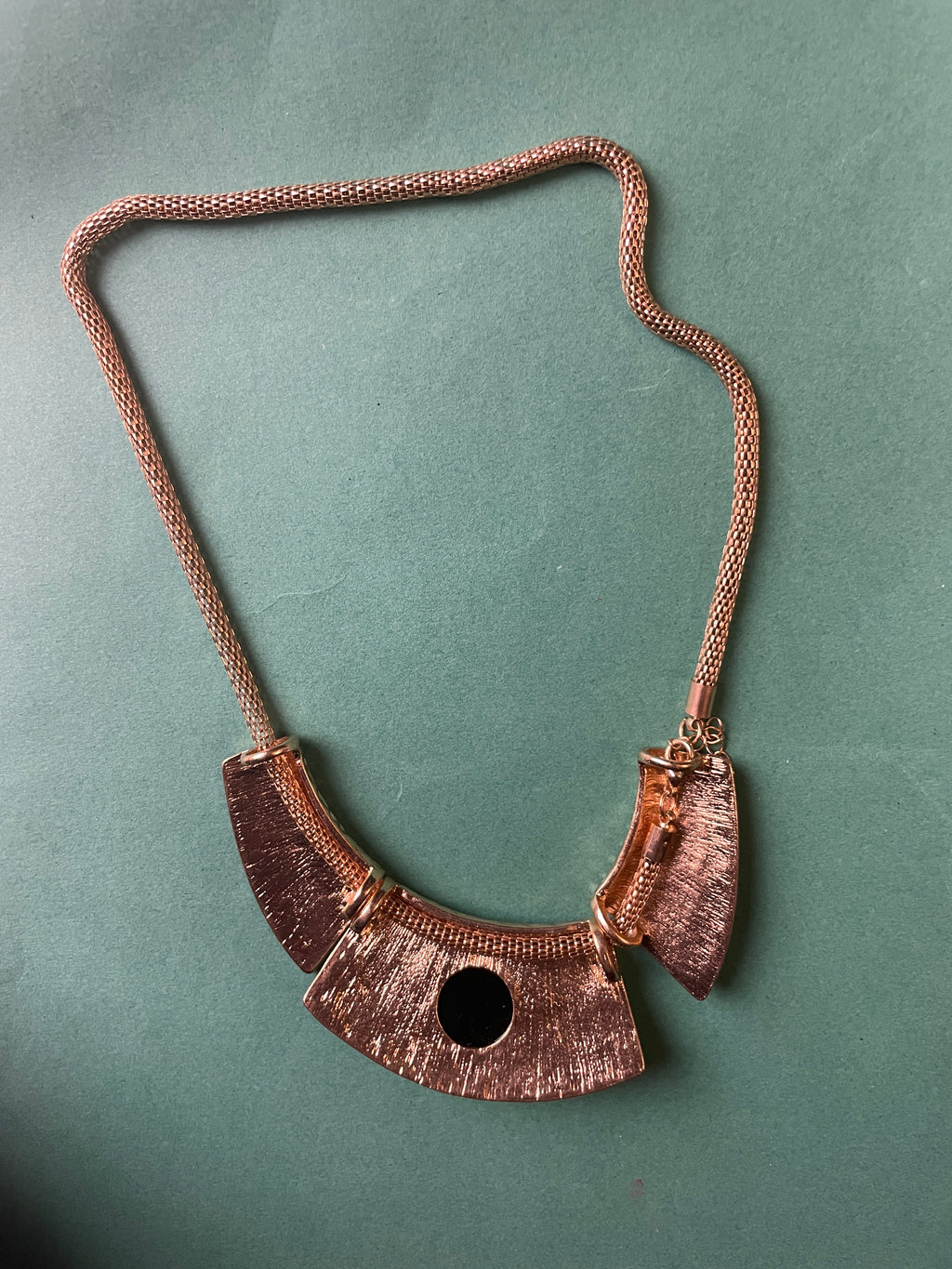 GOAH Gold threaded chunky women's necklace