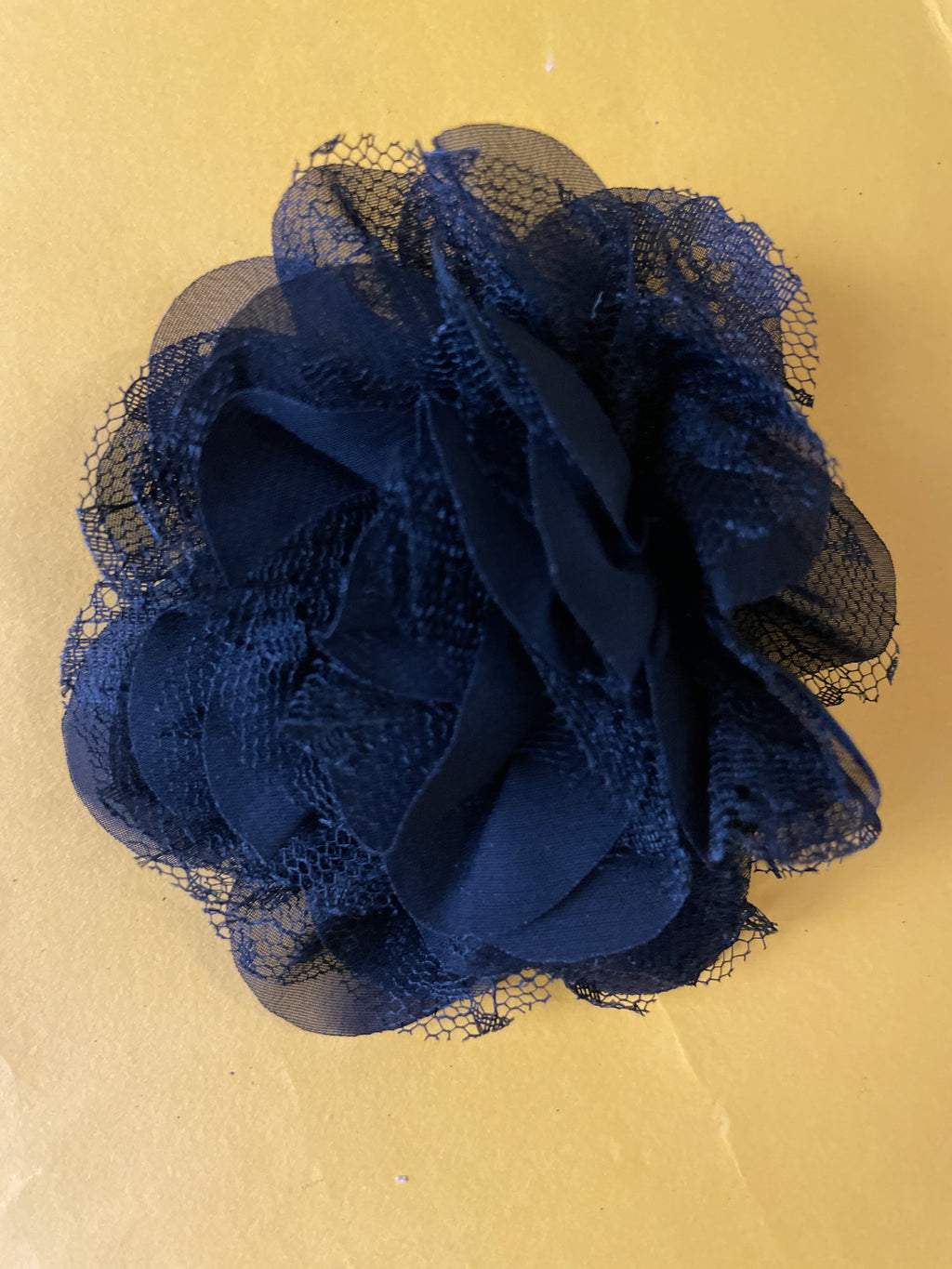 GOAH Black flowery hair clip with tiny net