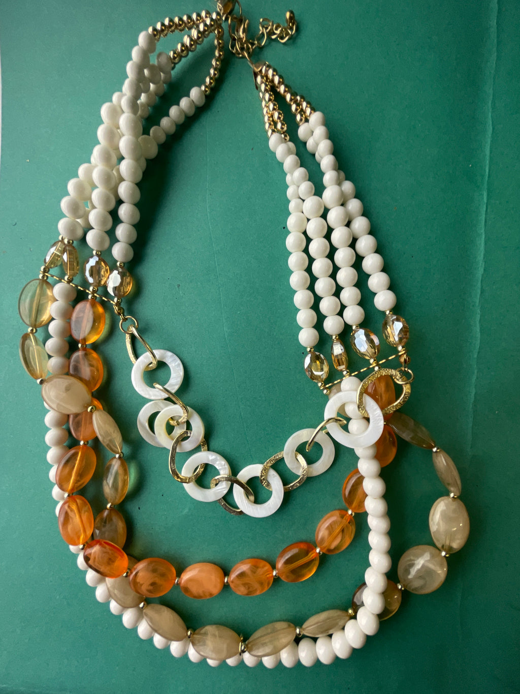 GOAH white and peach women's necklace